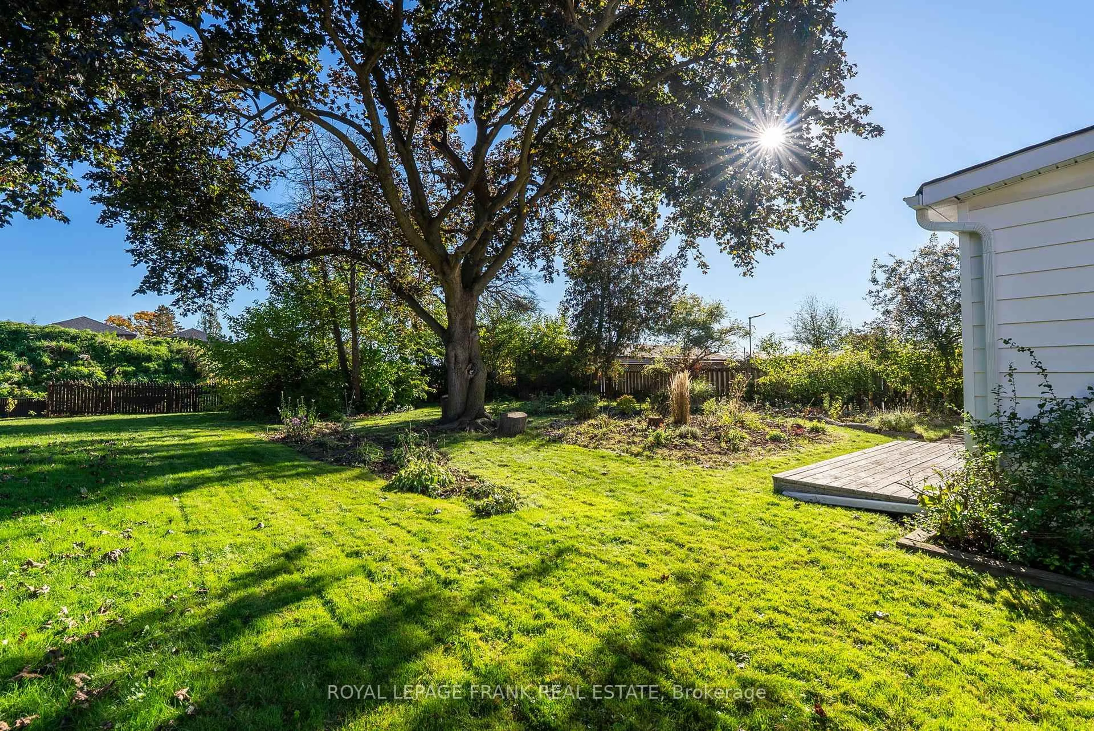 A pic from outside/outdoor area/front of a property/back of a property/a pic from drone, forest/trees view for 1033 King St, Oshawa Ontario L1H 1H4