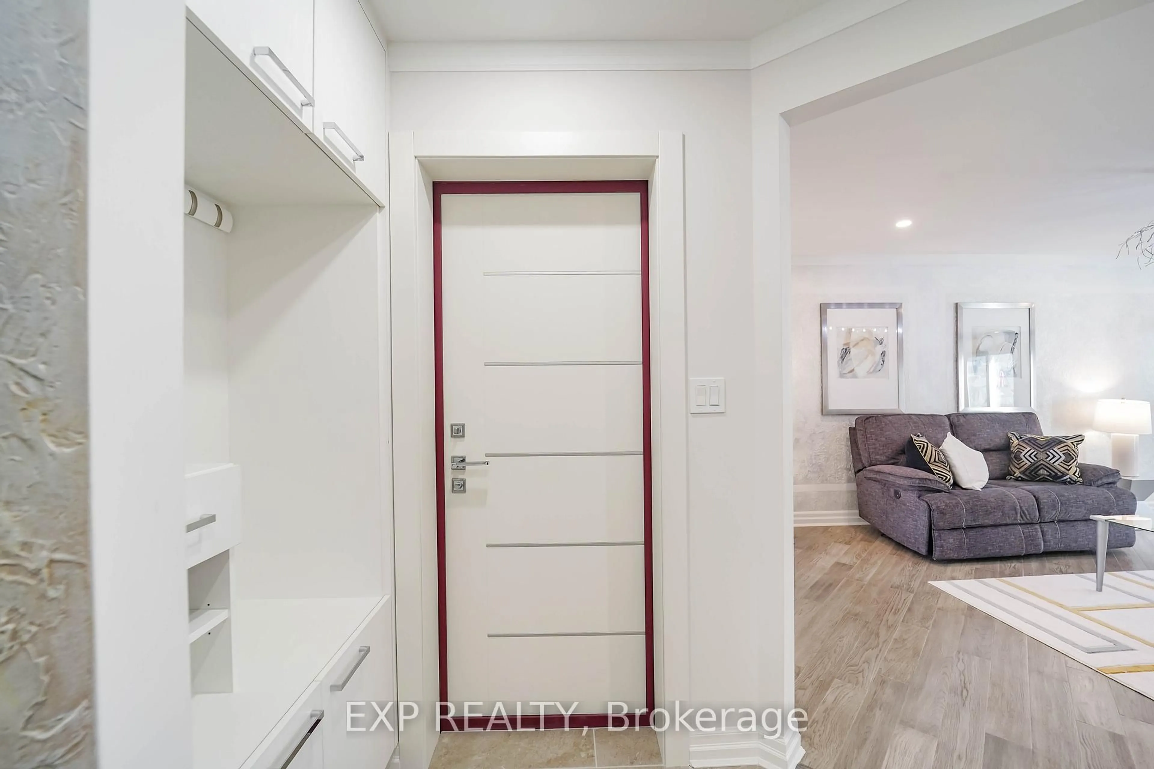 Indoor entryway for 69 Mullen Dr, Ajax Ontario L1T 2B2