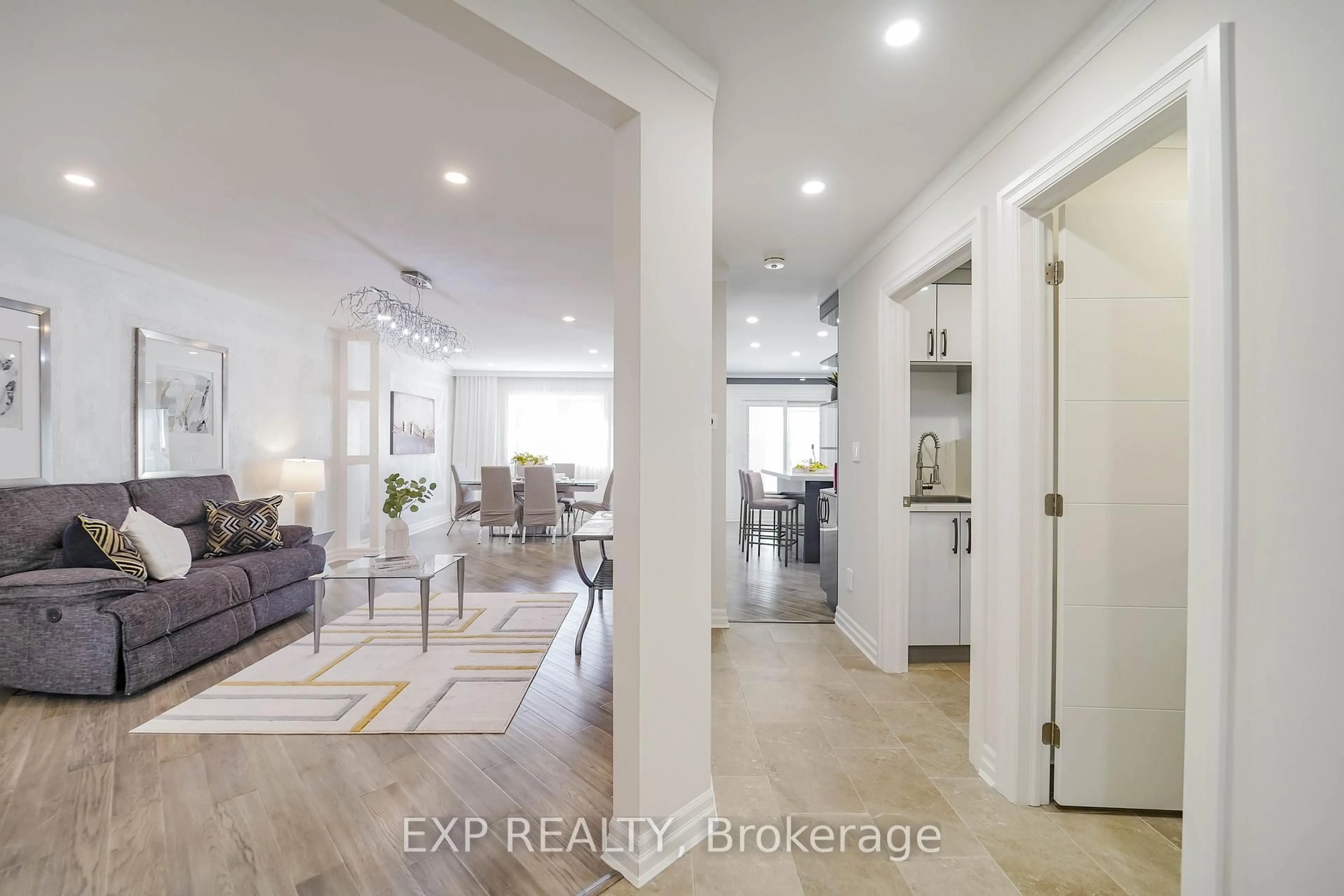 Indoor entryway for 69 Mullen Dr, Ajax Ontario L1T 2B2
