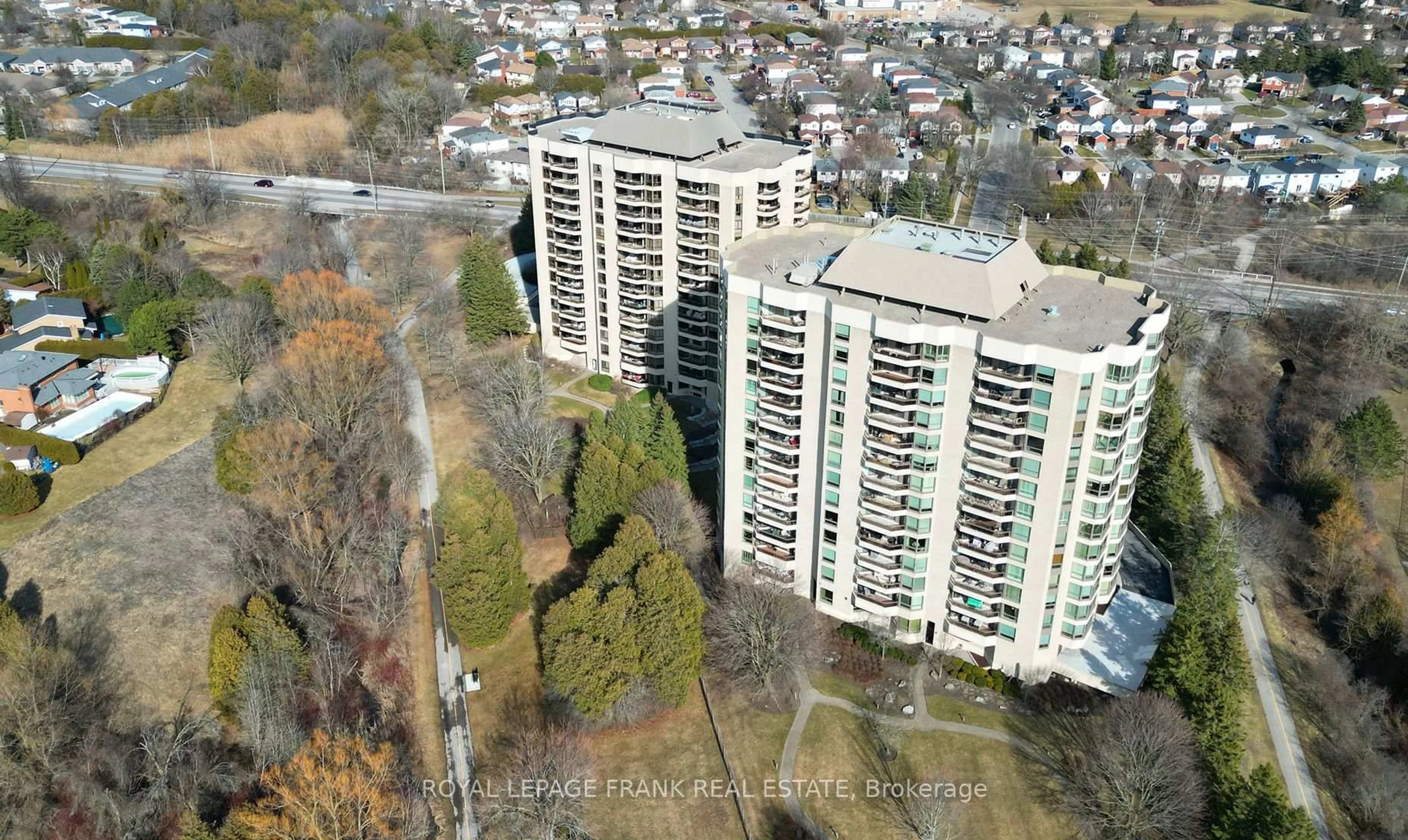 A pic from outside/outdoor area/front of a property/back of a property/a pic from drone, city buildings view from balcony for 700 Wilson Rd #1205, Oshawa Ontario L1G 7T5