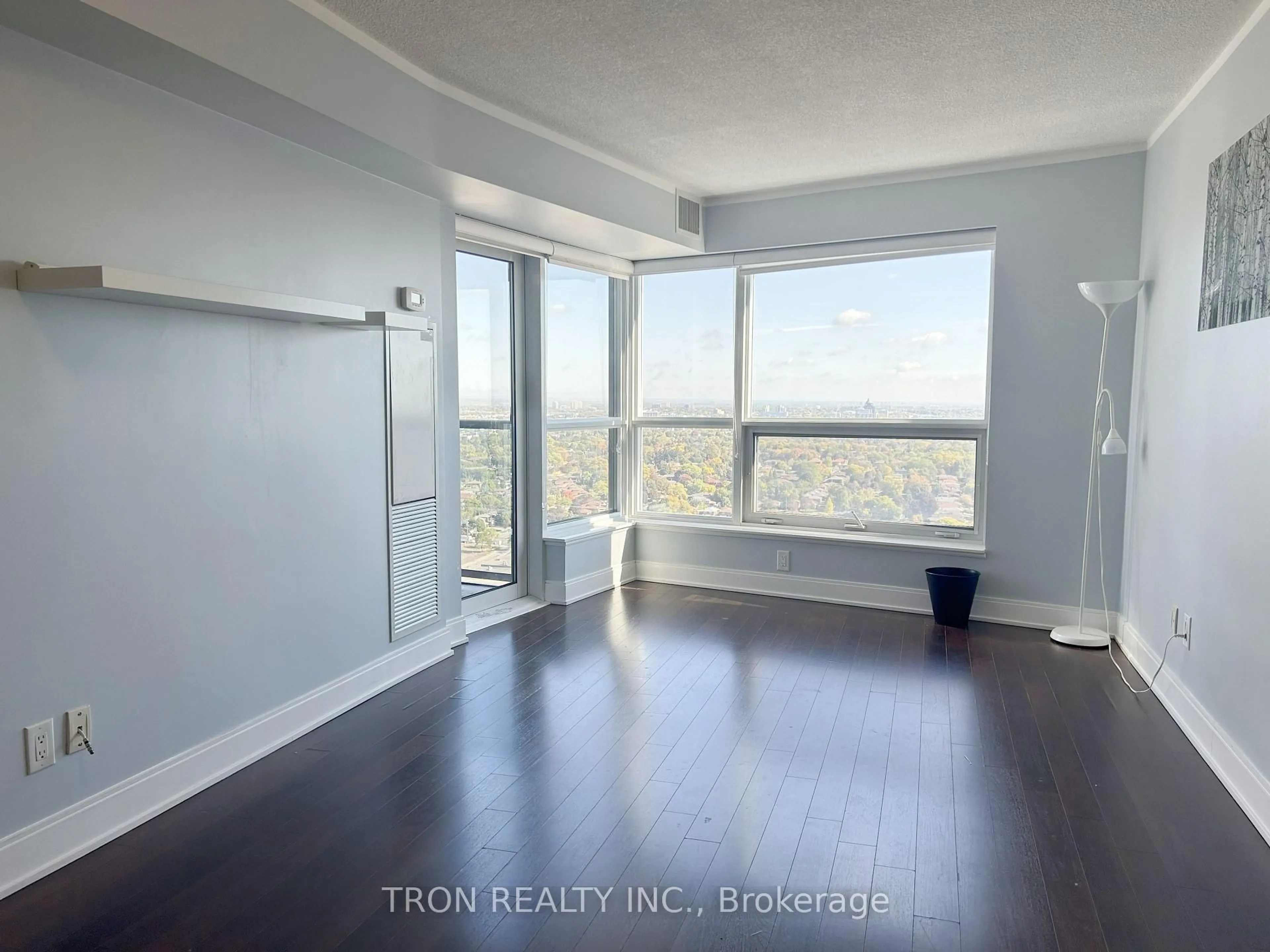 A pic of a room for 125 Village Green Sq #3102, Toronto Ontario M1S 0G3