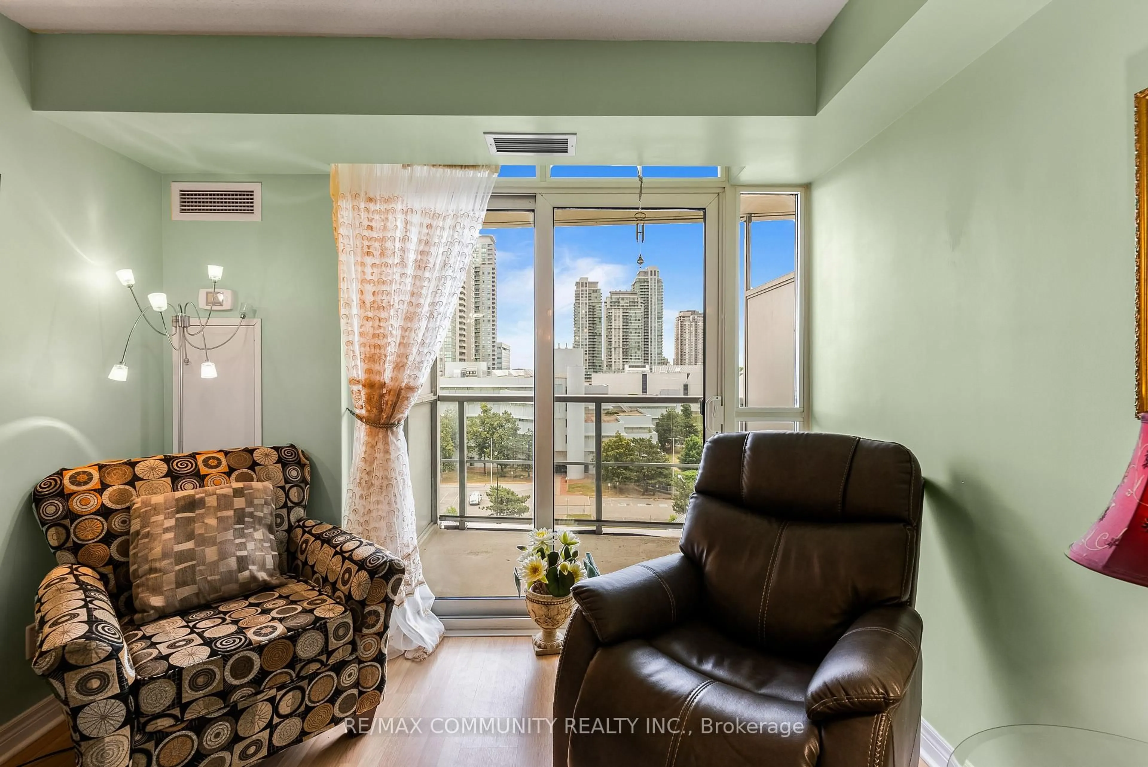 Living room with furniture, unknown for 83 Borough Dr #809, Toronto Ontario M1P 5E4