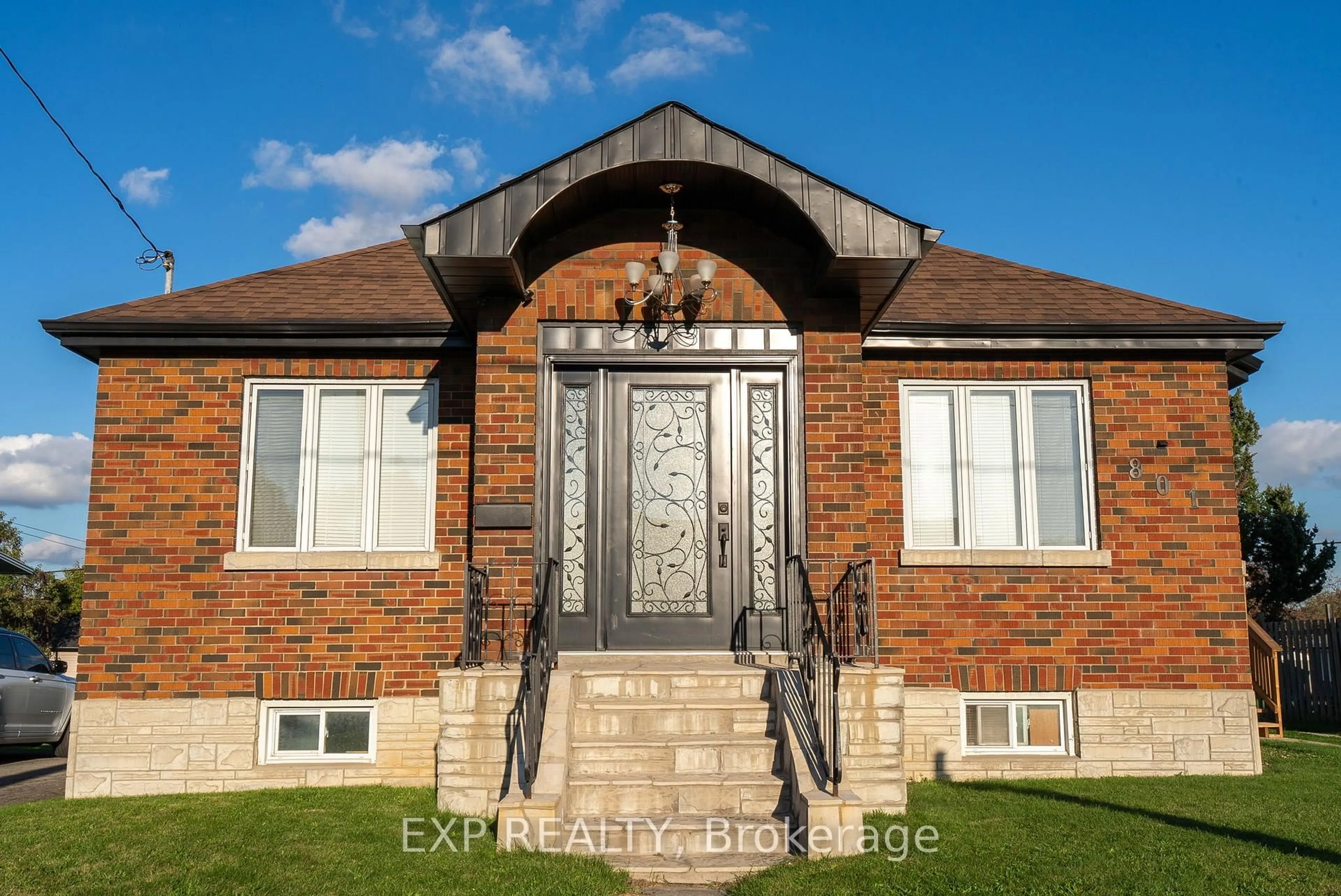 Home with brick exterior material, building for 801 Ritson Rd, Oshawa Ontario L1H 5L3