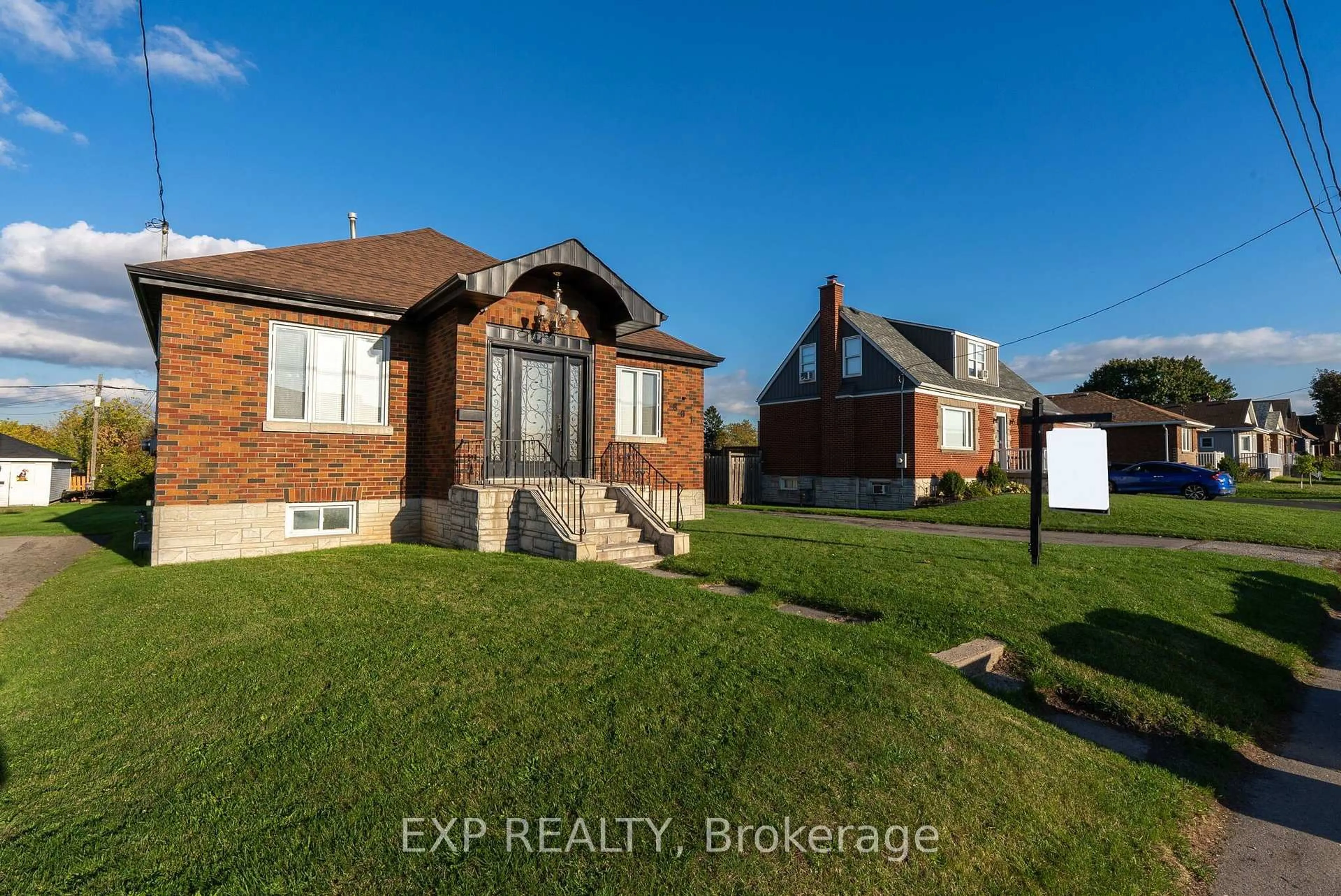 Home with brick exterior material, street for 801 Ritson Rd, Oshawa Ontario L1H 5L3