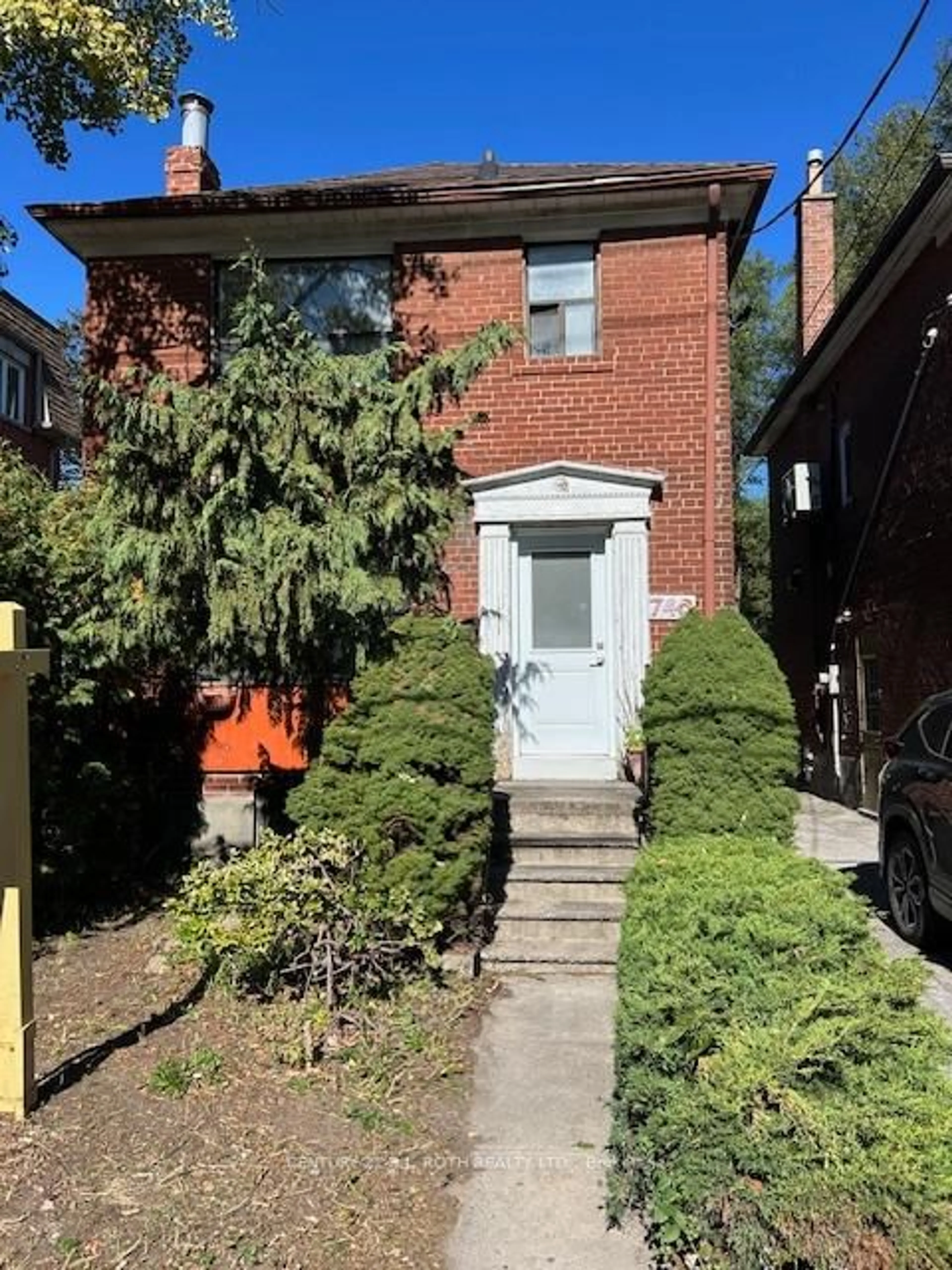 Home with brick exterior material, street for 740 Kingston Rd, Toronto Ontario M4E 1R7