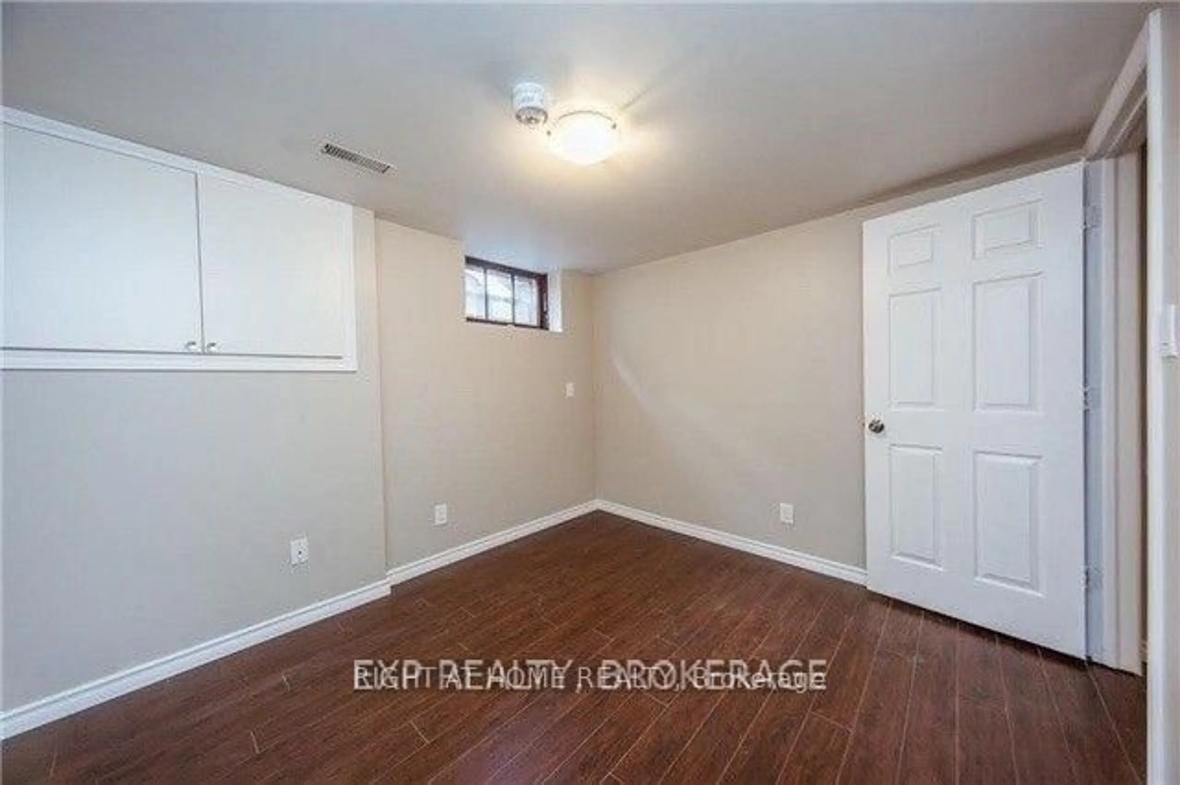A pic of a room for 709 Gilbert St, Whitby Ontario L1N 1S1