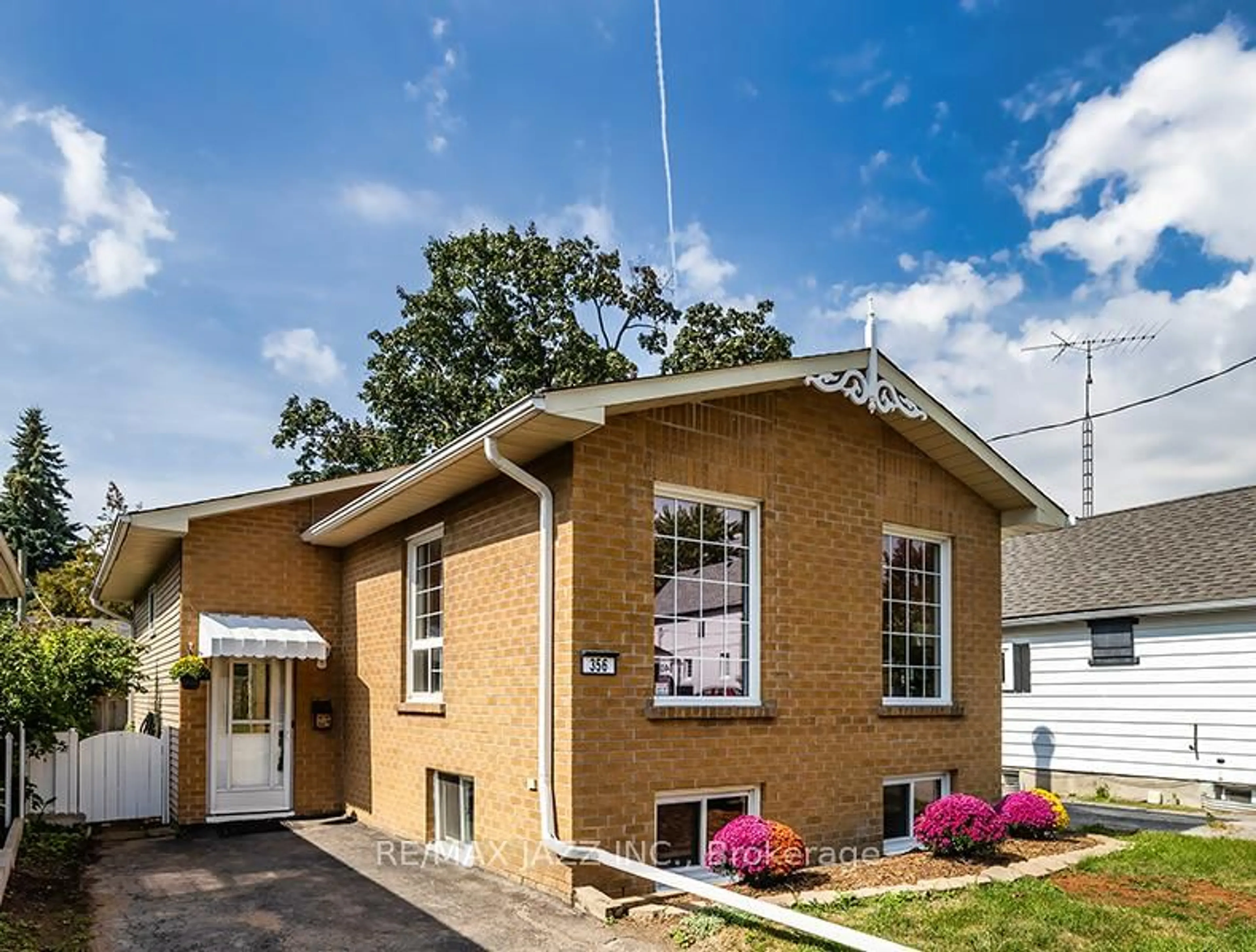 Home with brick exterior material, street for 356 Verdun Rd, Oshawa Ontario L1H 5T5
