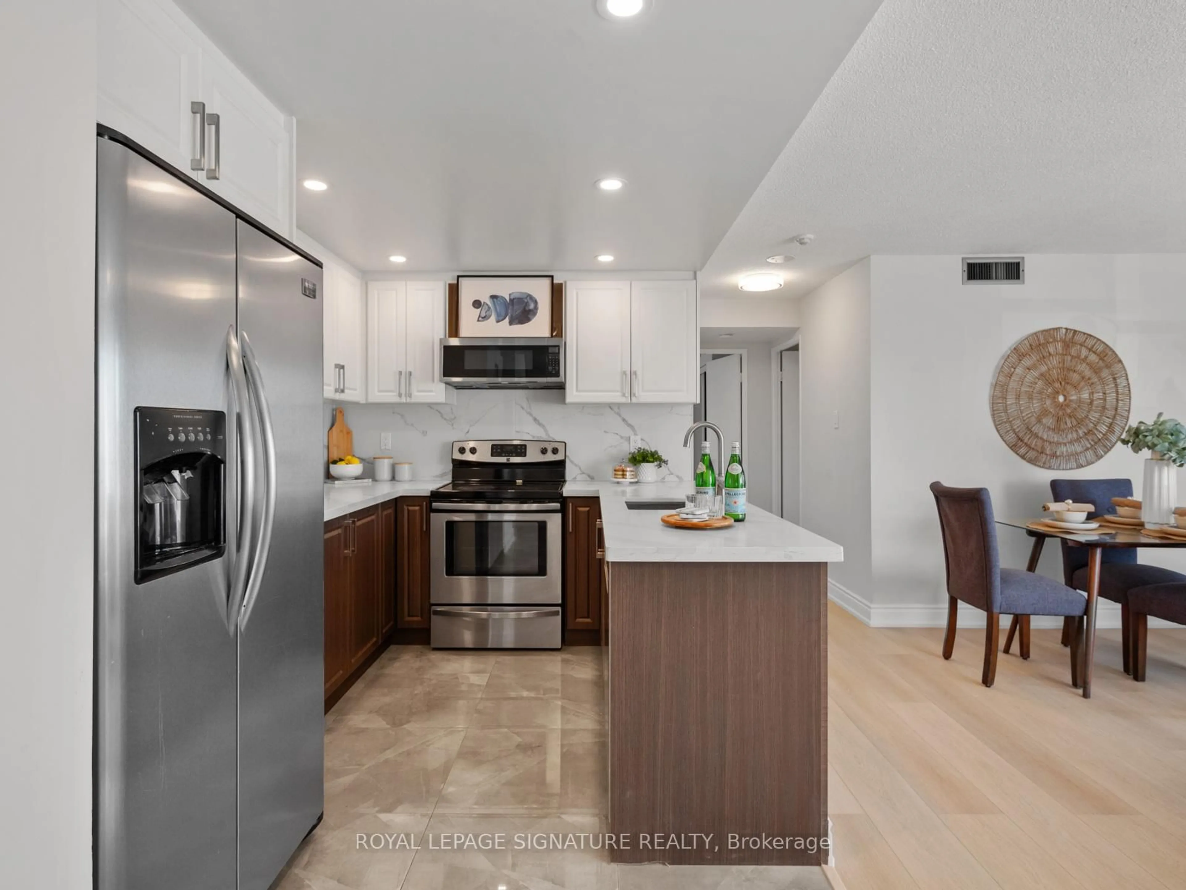 Open concept kitchen, ceramic/tile floor for 3050 Ellesmere Rd #519, Toronto Ontario M1E 5E6
