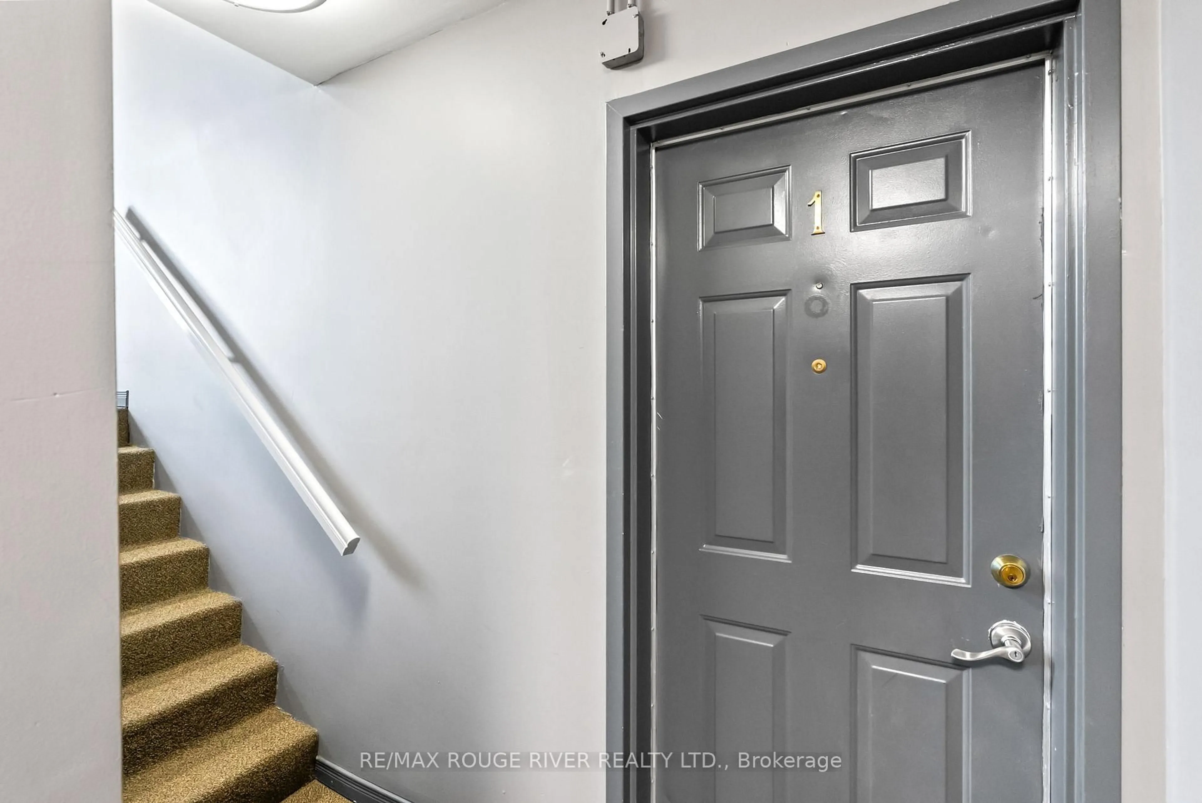 Indoor foyer for 12 Petra Way #1, Whitby Ontario L1R 0A6