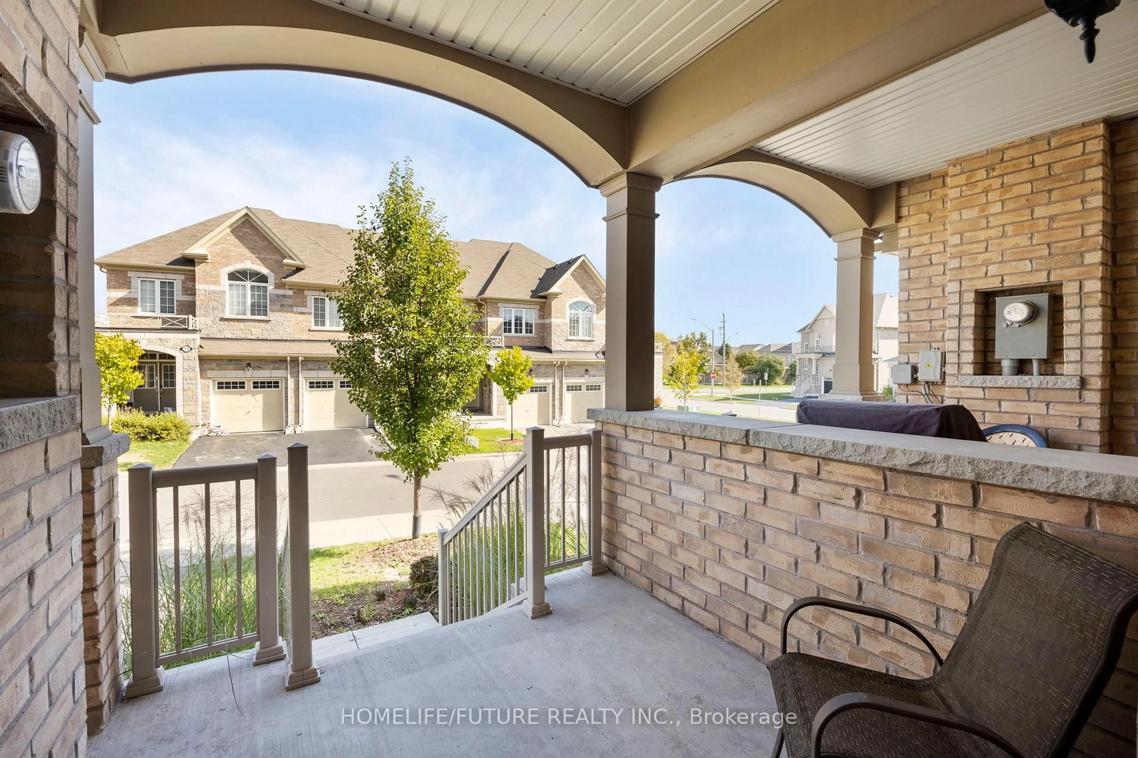 Patio, unknown for 10 Brent Cres, Clarington Ontario L1C 0V9