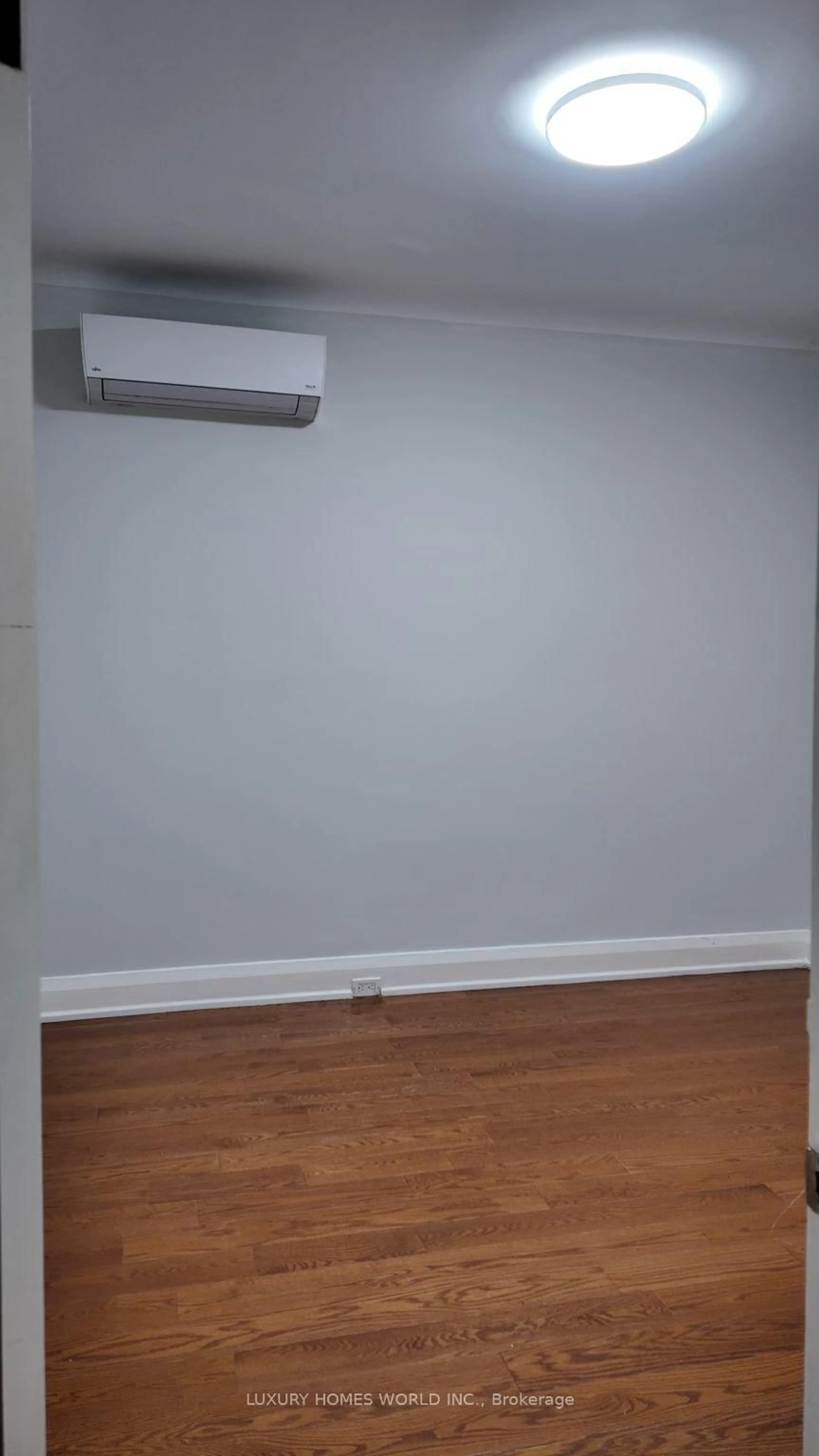 A pic of a room for 157 Centre St, Oshawa Ontario L1H 4A5