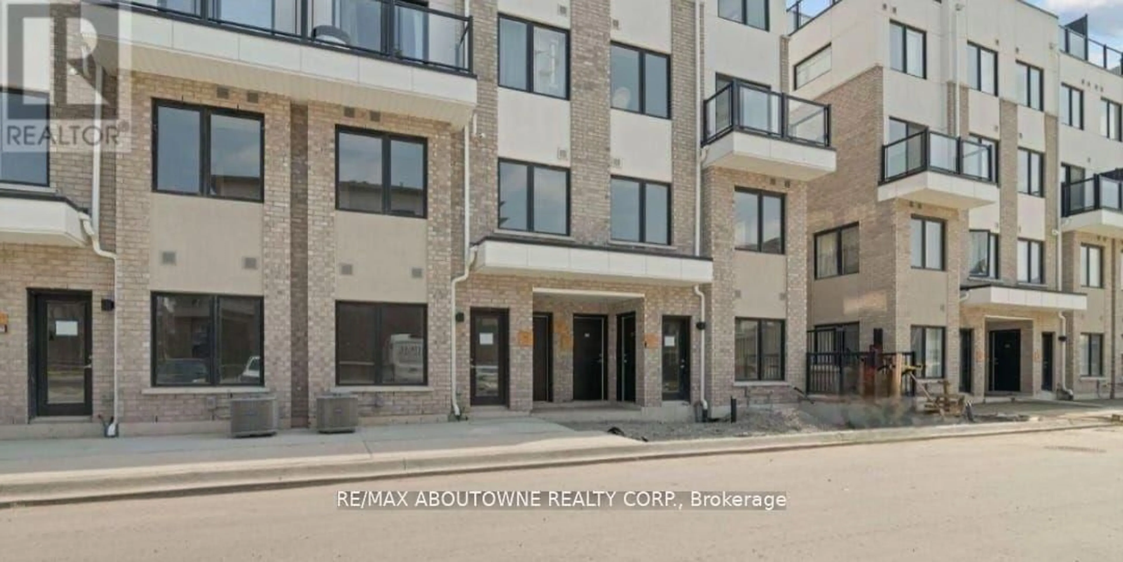 Unknown for 1695 Dersan St #220, Pickering Ontario L1V 2P8