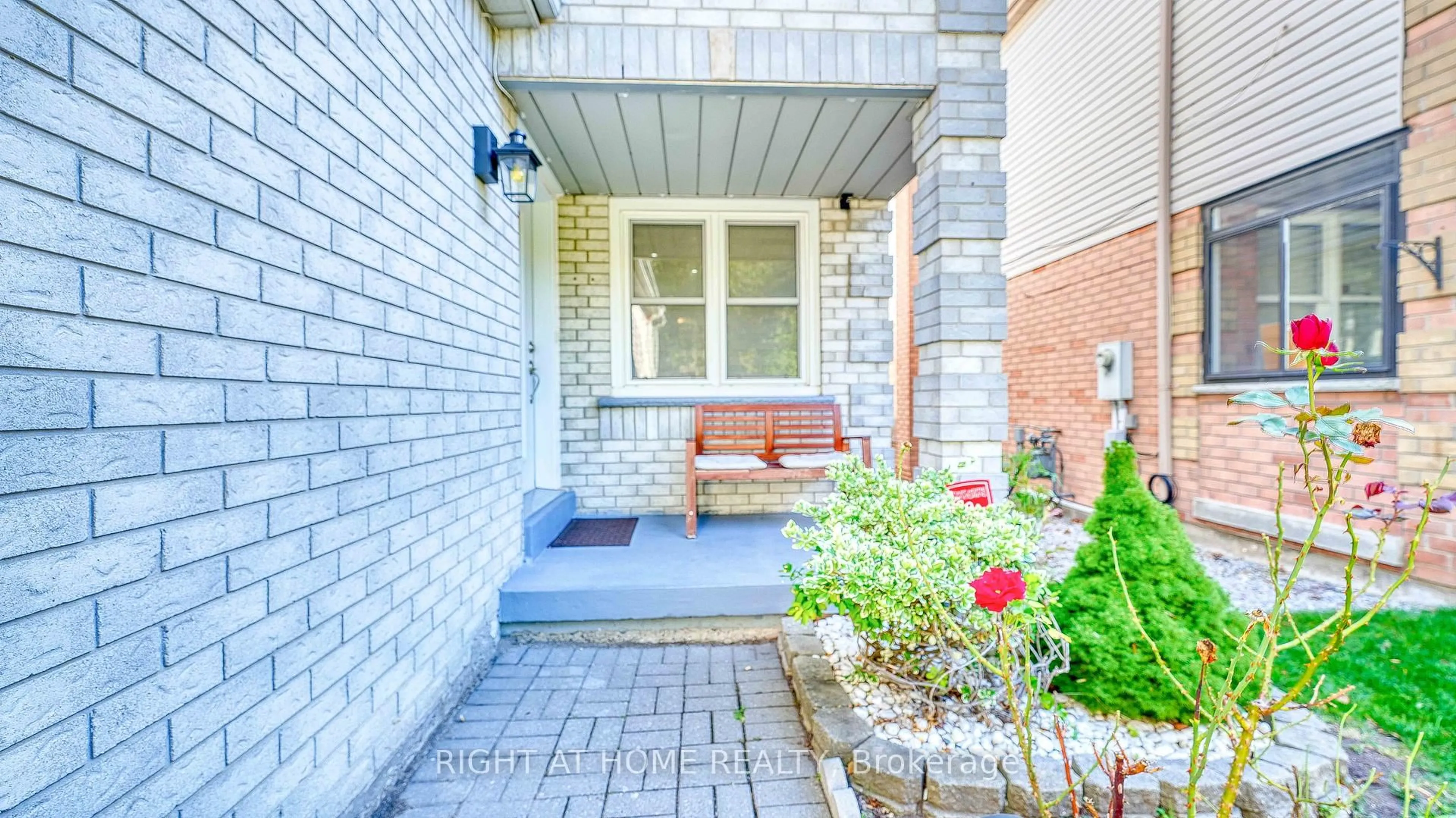 Unknown for 58 Teddington Cres, Whitby Ontario L1R 1S5