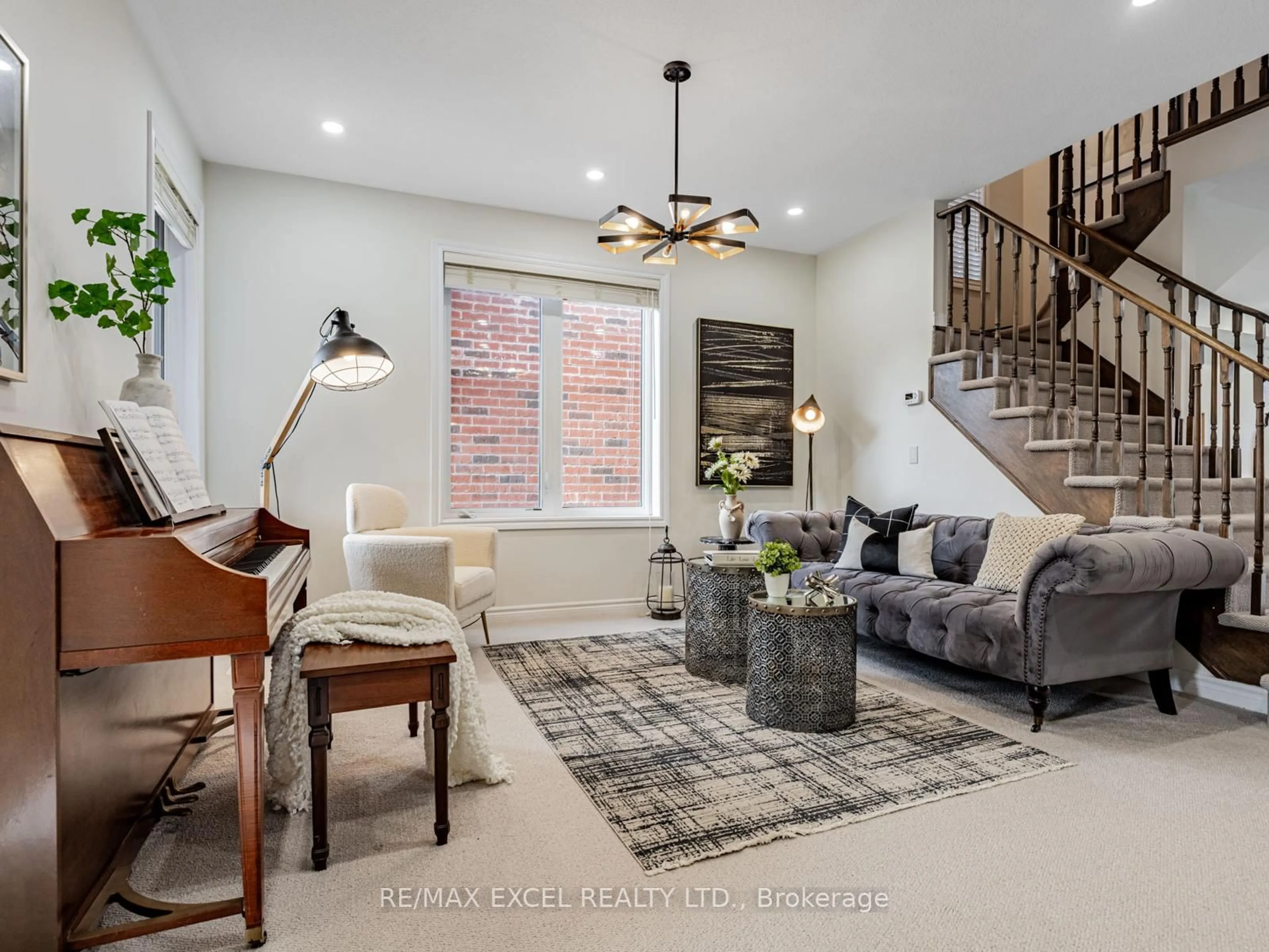 Living room with furniture, unknown for 2323 Dobbinton St, Oshawa Ontario L1H 7K4