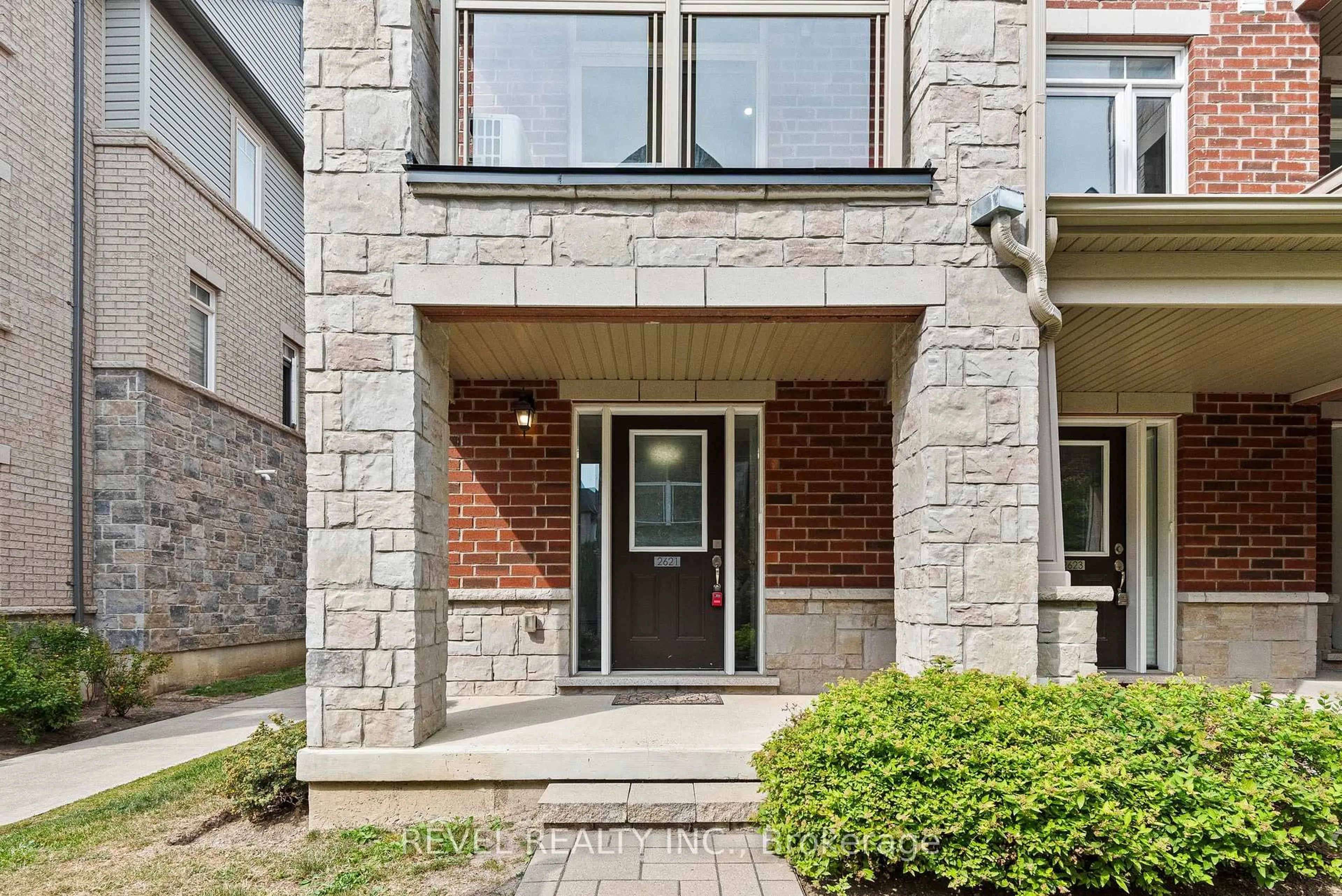 Unknown for 2621 Garrison Crossing, Pickering Ontario L1X 0E5