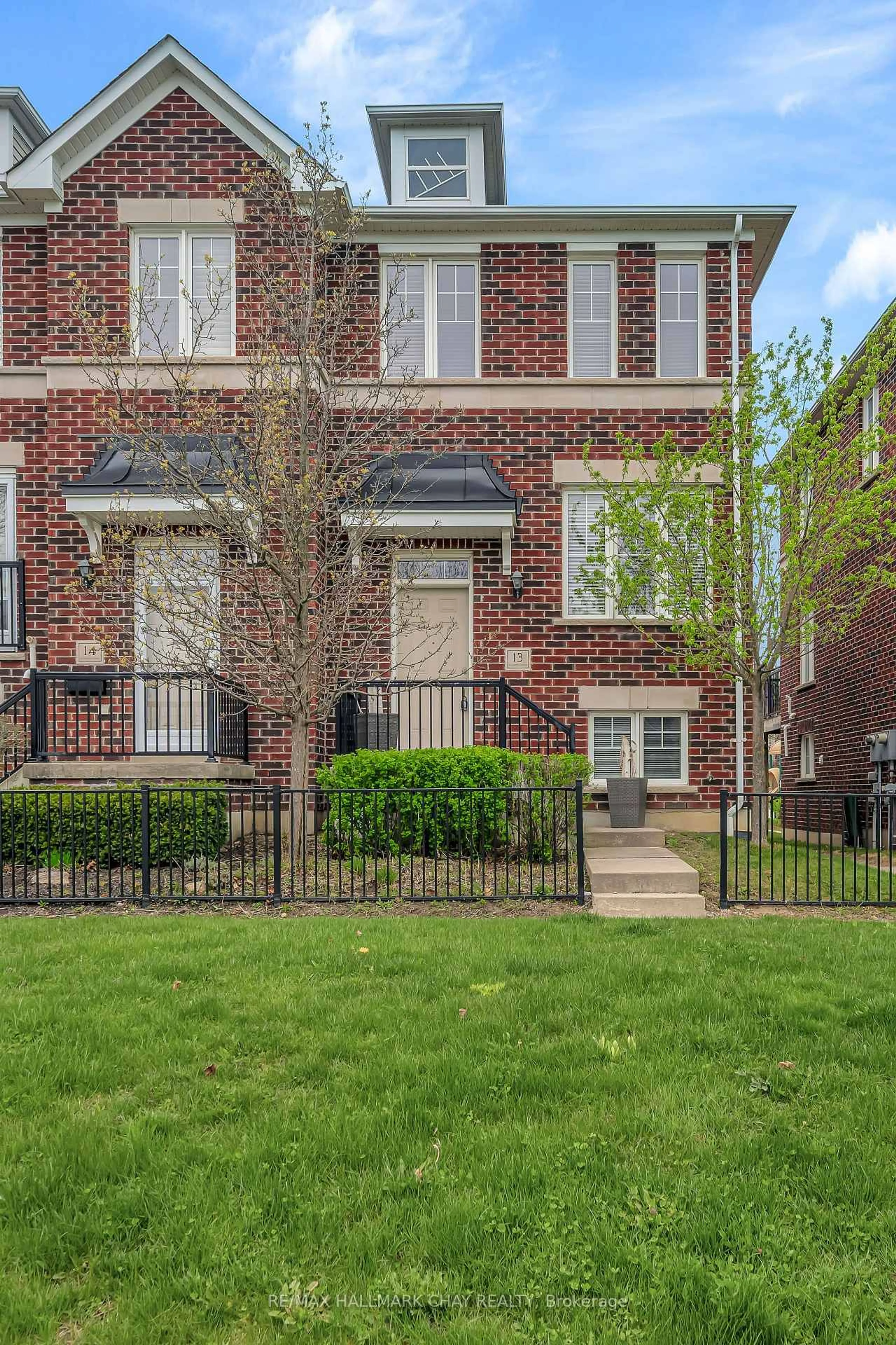 Home with brick exterior material, street for 571 Longworth Ave #13, Clarington Ontario L1C 0H3