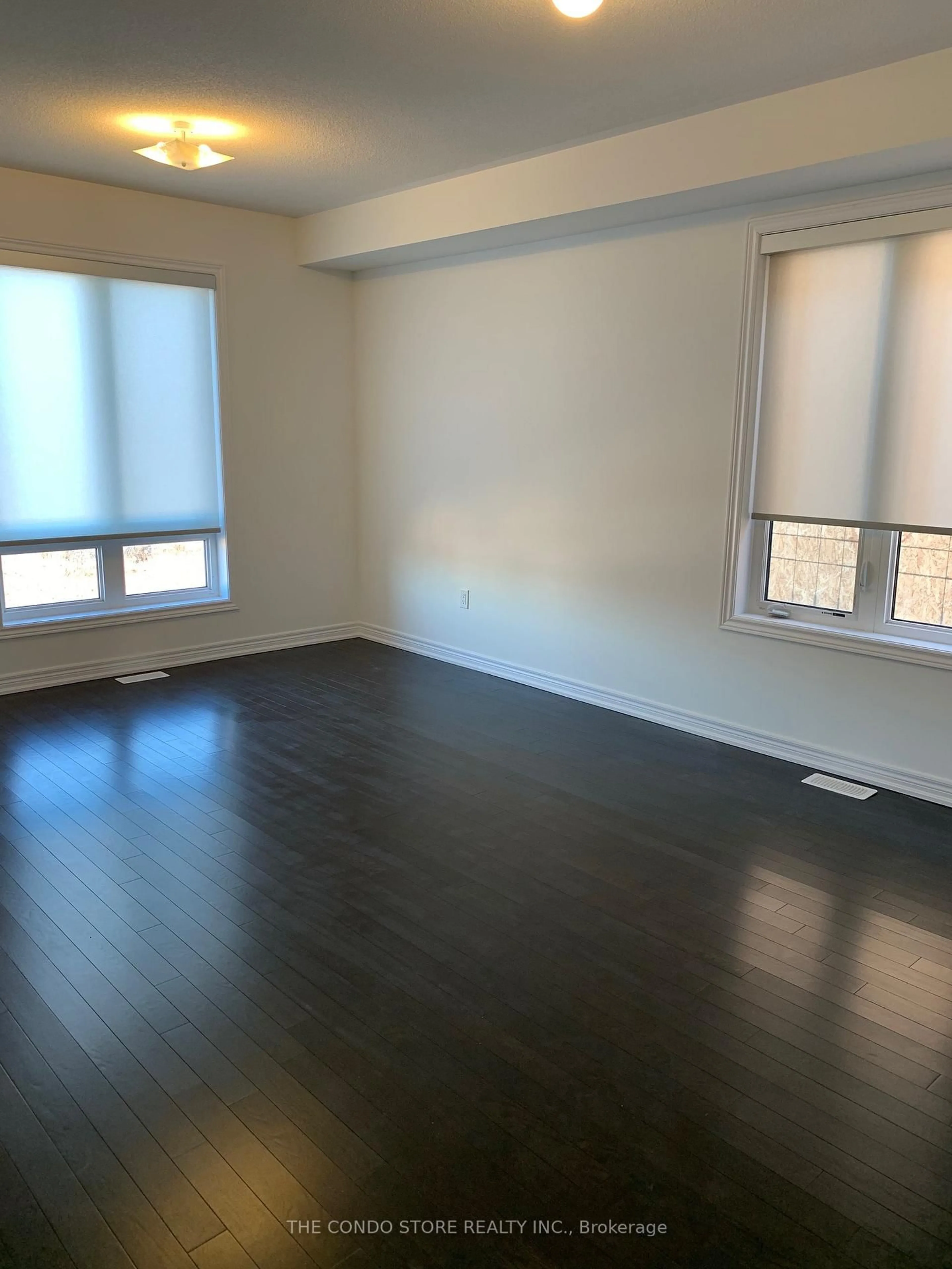 A pic of a room for 34 Dockside Way, Whitby Ontario L1N 0M6