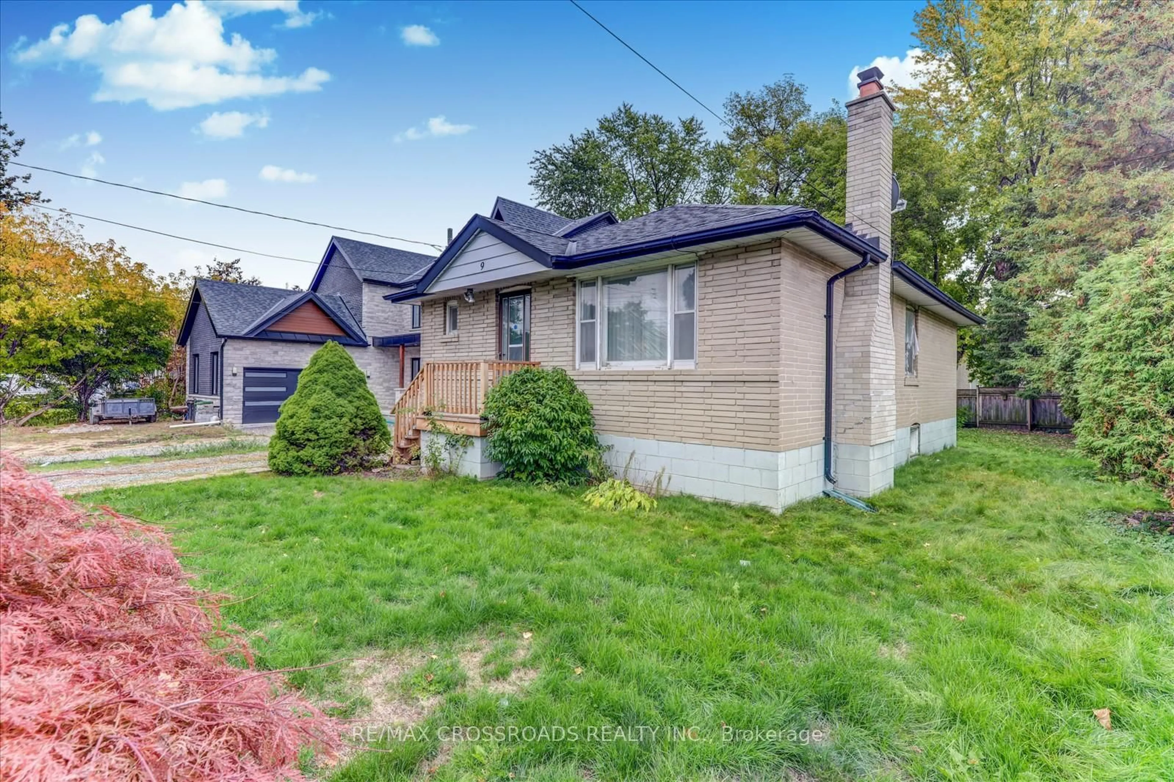 Home with brick exterior material, street for 9 Euclid Ave, Toronto Ontario M1C 1J7