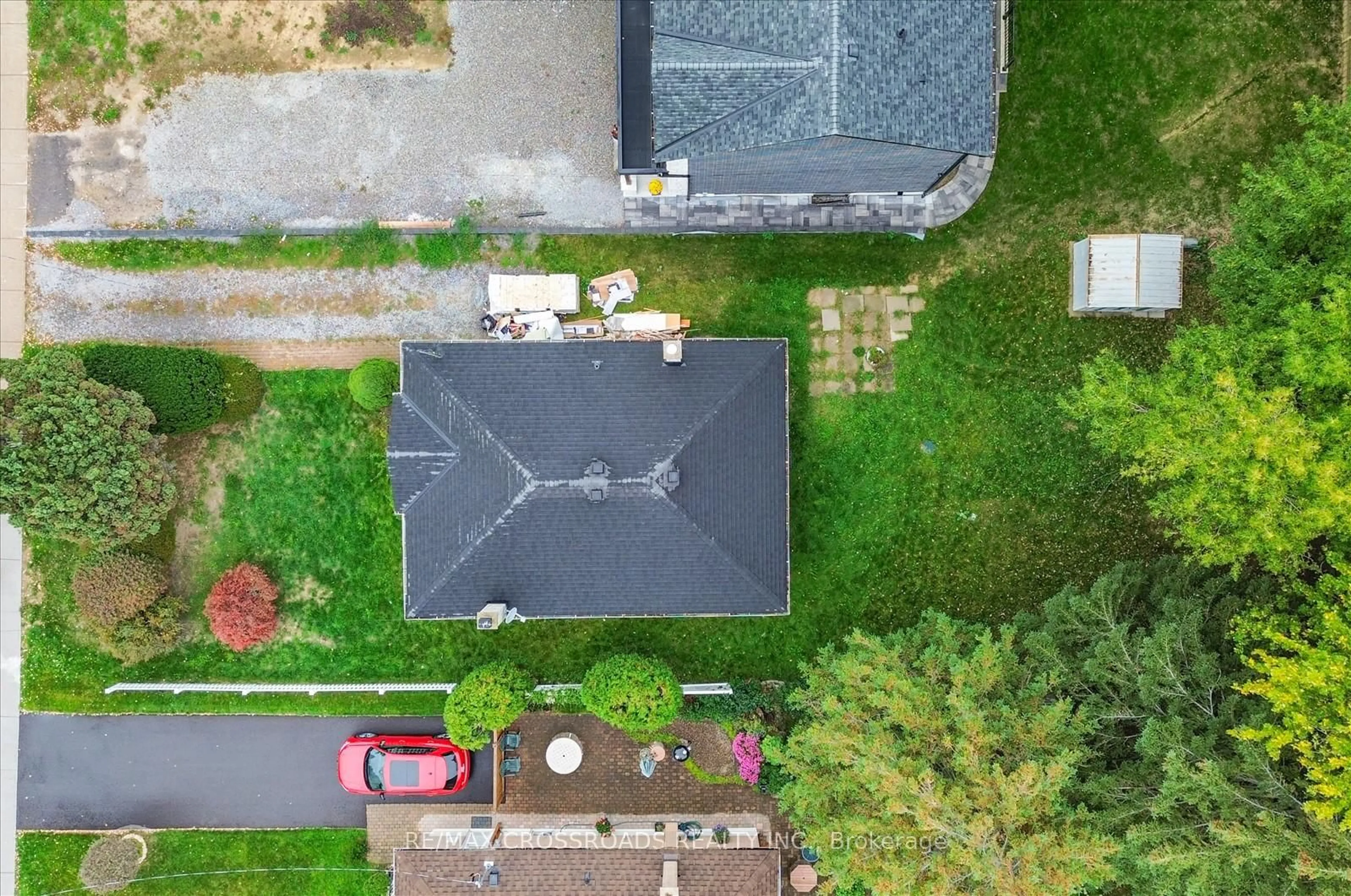 A pic from outside/outdoor area/front of a property/back of a property/a pic from drone, street for 9 Euclid Ave, Toronto Ontario M1C 1J7