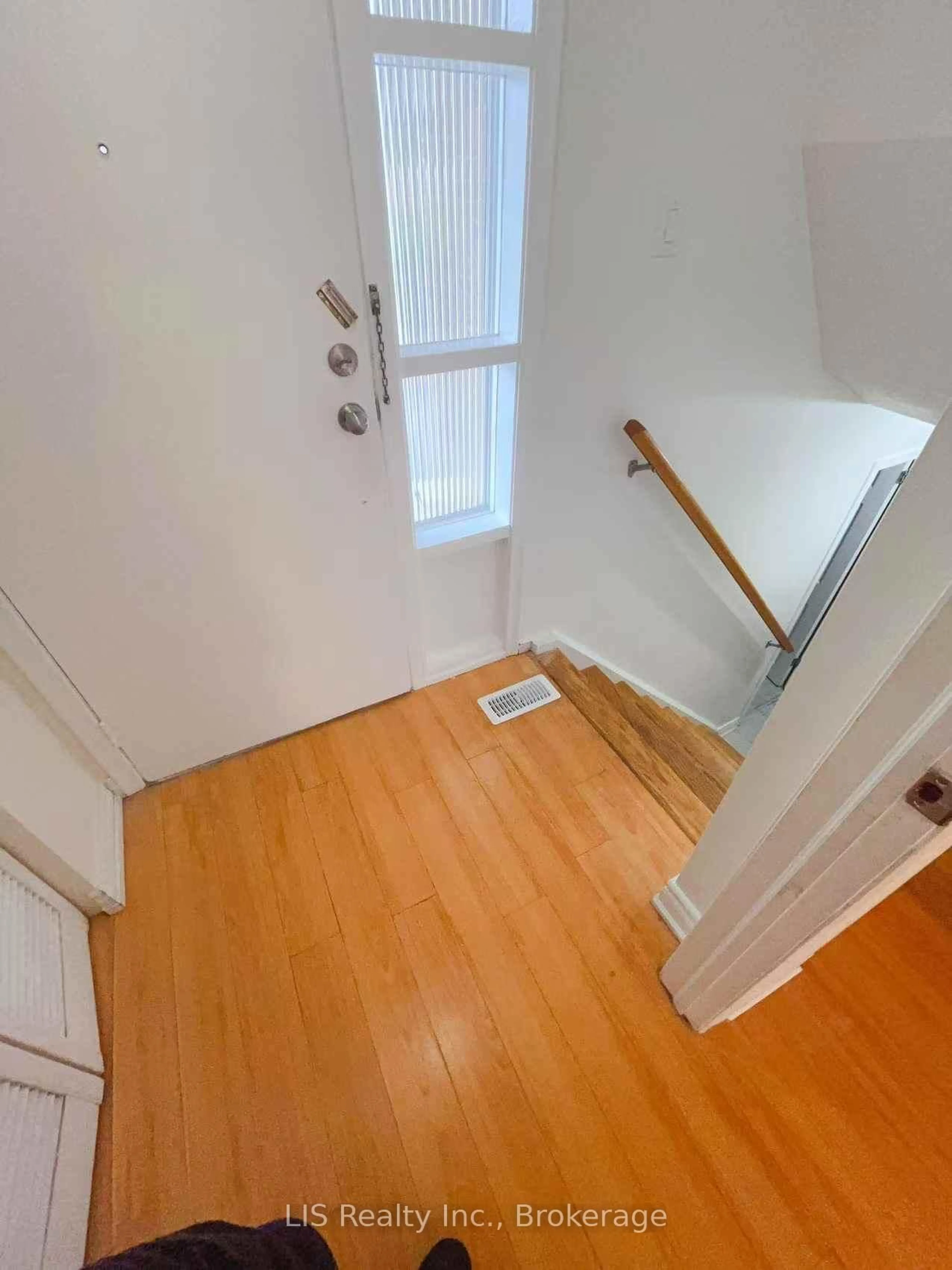 Stairs for 65 Highcourt Cres, Toronto Ontario M1H 2L7