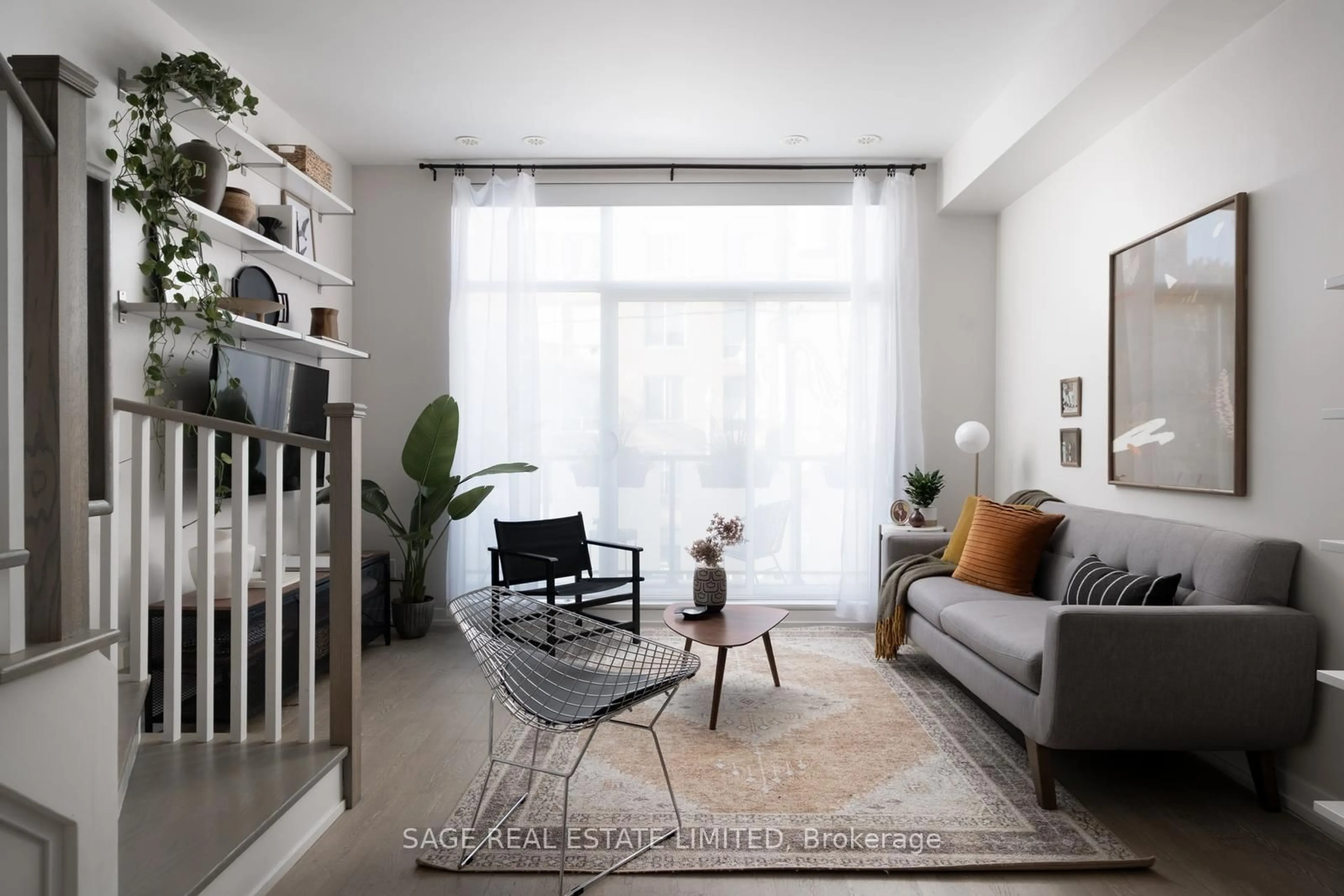 Living room with furniture, unknown for 1321 Gerrard St #8, Toronto Ontario M4L 1Y8