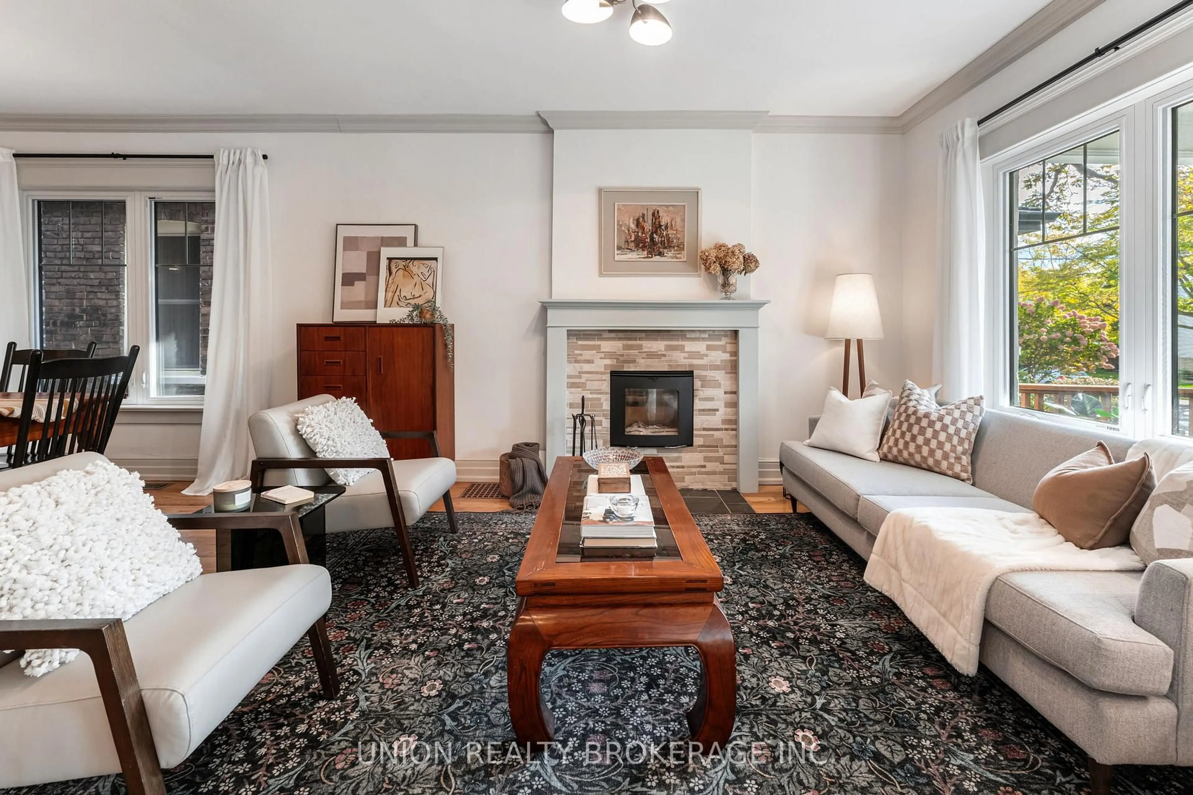 Living room with furniture, unknown for 36 Hunter St, Toronto Ontario M4J 1C2
