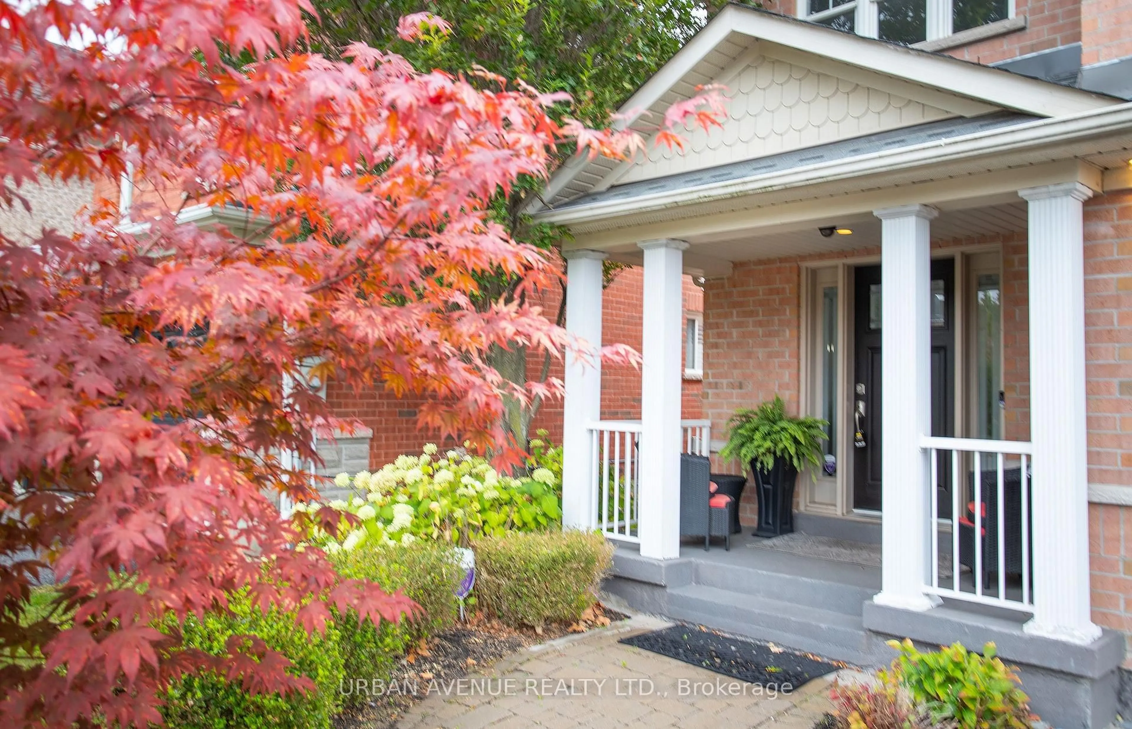 Home with brick exterior material, street for 25 Darren Ave, Whitby Ontario L1R 3C1