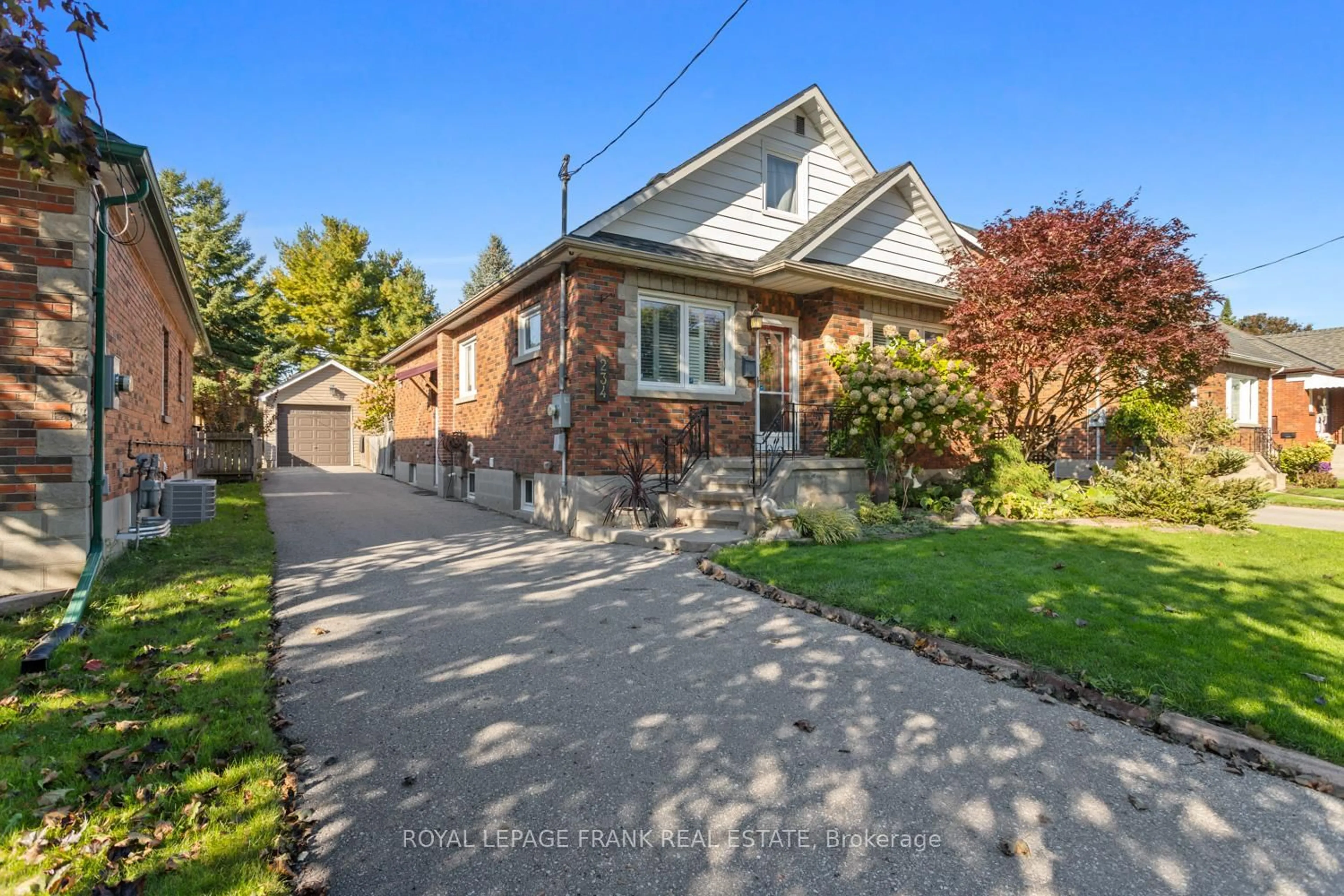 Home with brick exterior material, street for 234 Central Park Blvd, Oshawa Ontario L1H 5W8