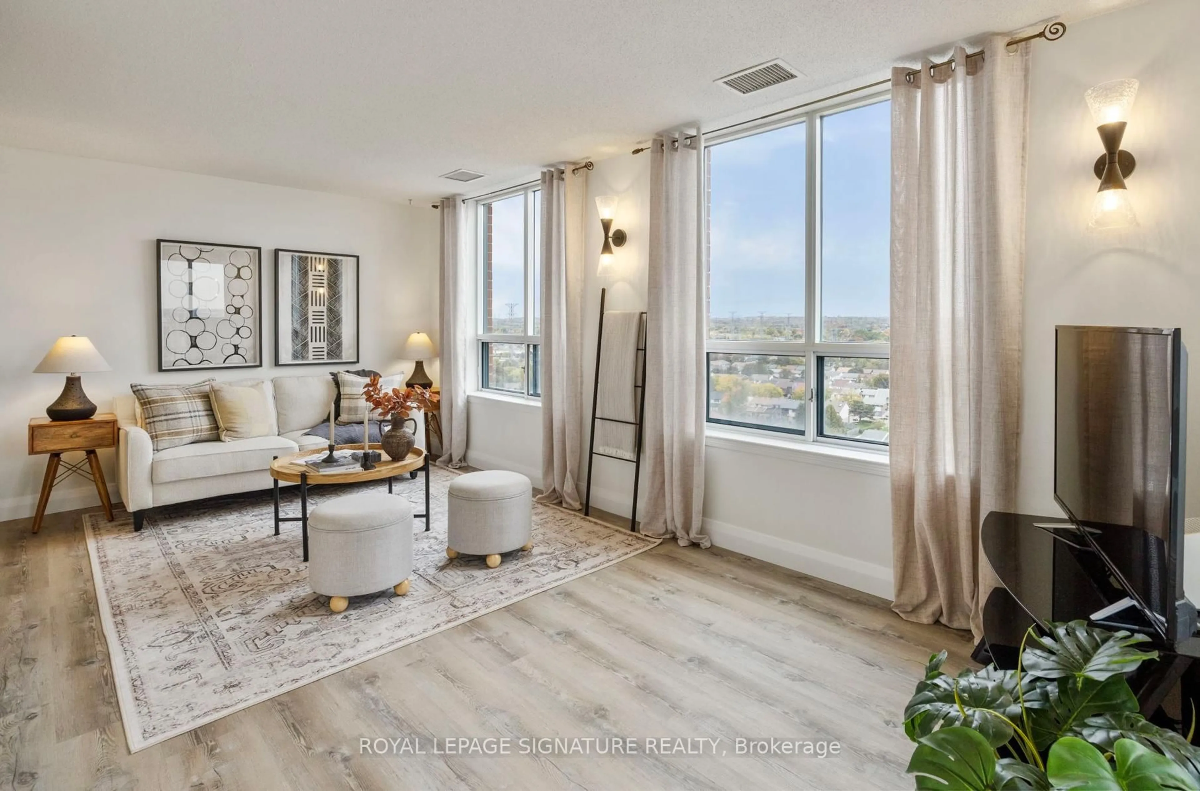 Living room with furniture, unknown for 1625 Pickering Pkwy #PH6, Pickering Ontario L1V 6Z6