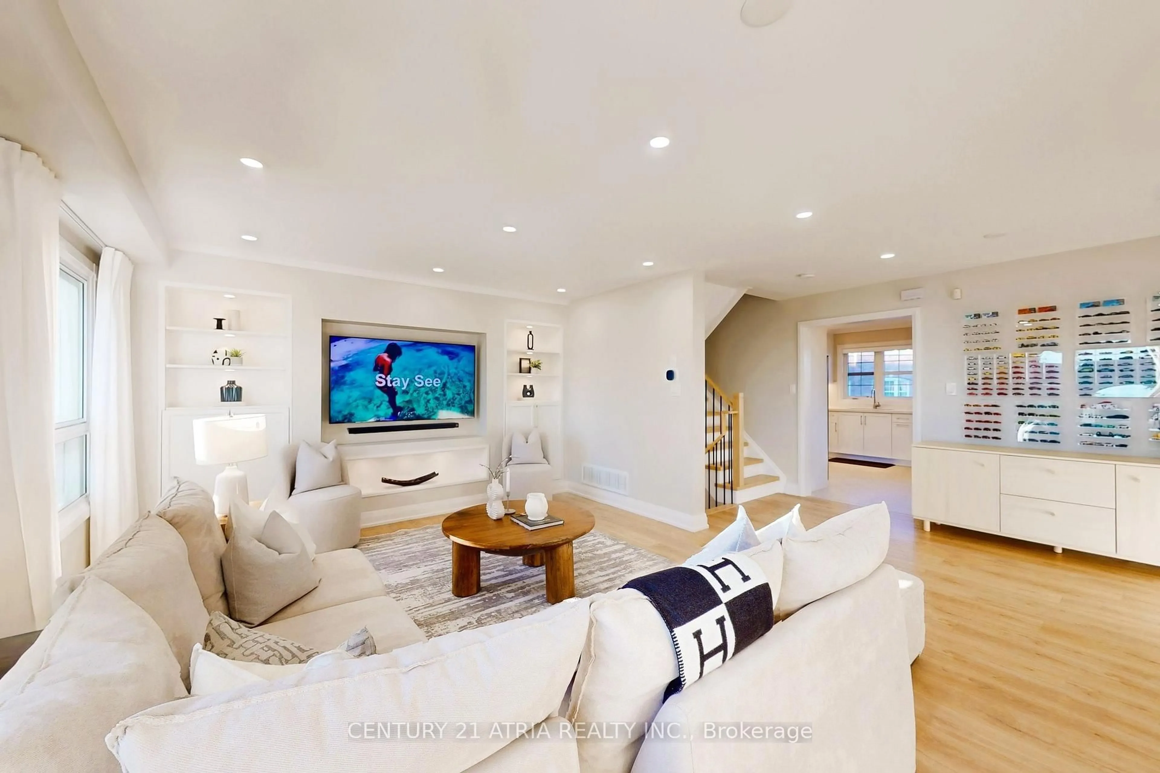 Living room with furniture, unknown for 60 Huxtable Lane, Toronto Ontario M1B 0A3