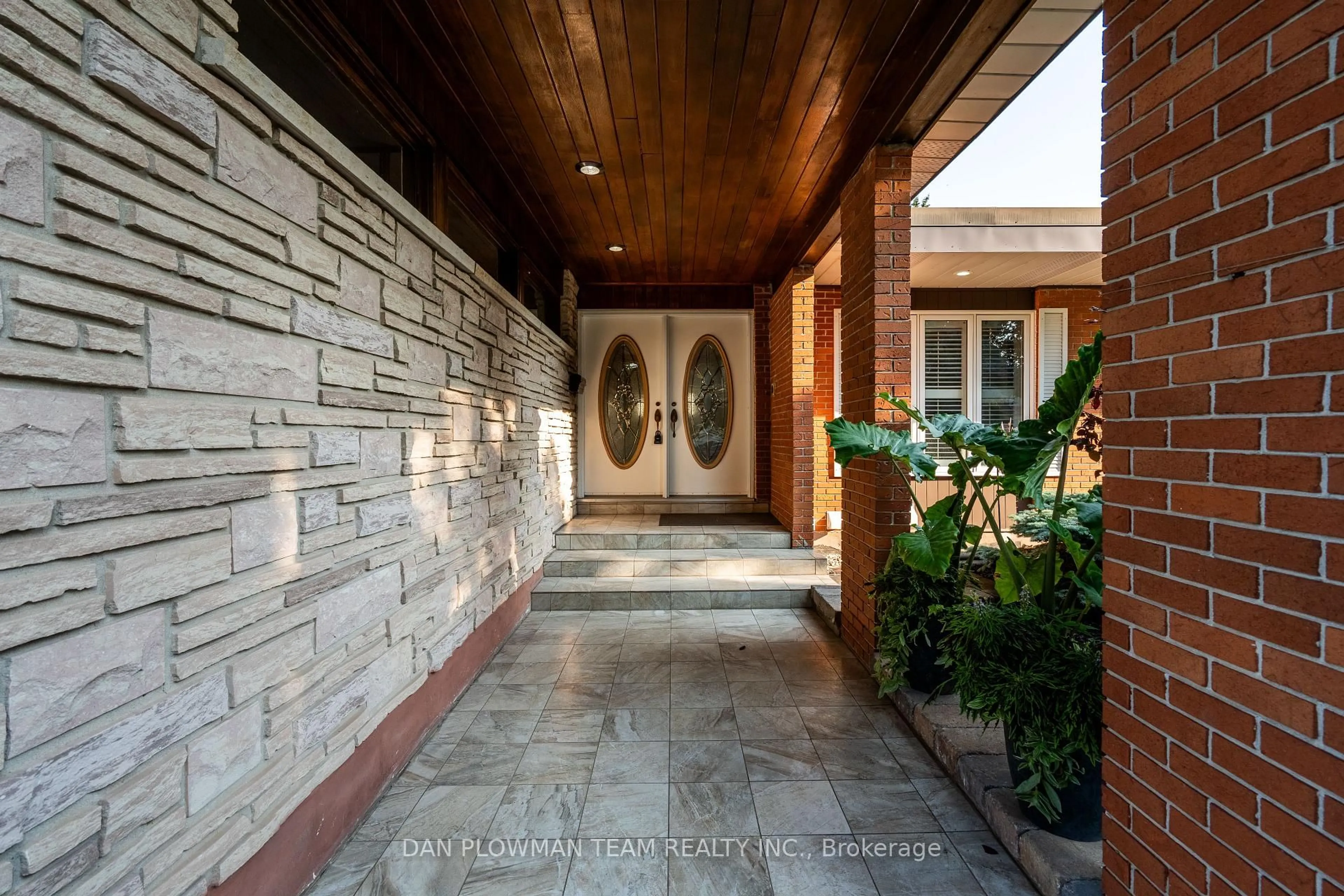 Indoor foyer for 83 Sherwood Rd, Ajax Ontario L1T 2Y7