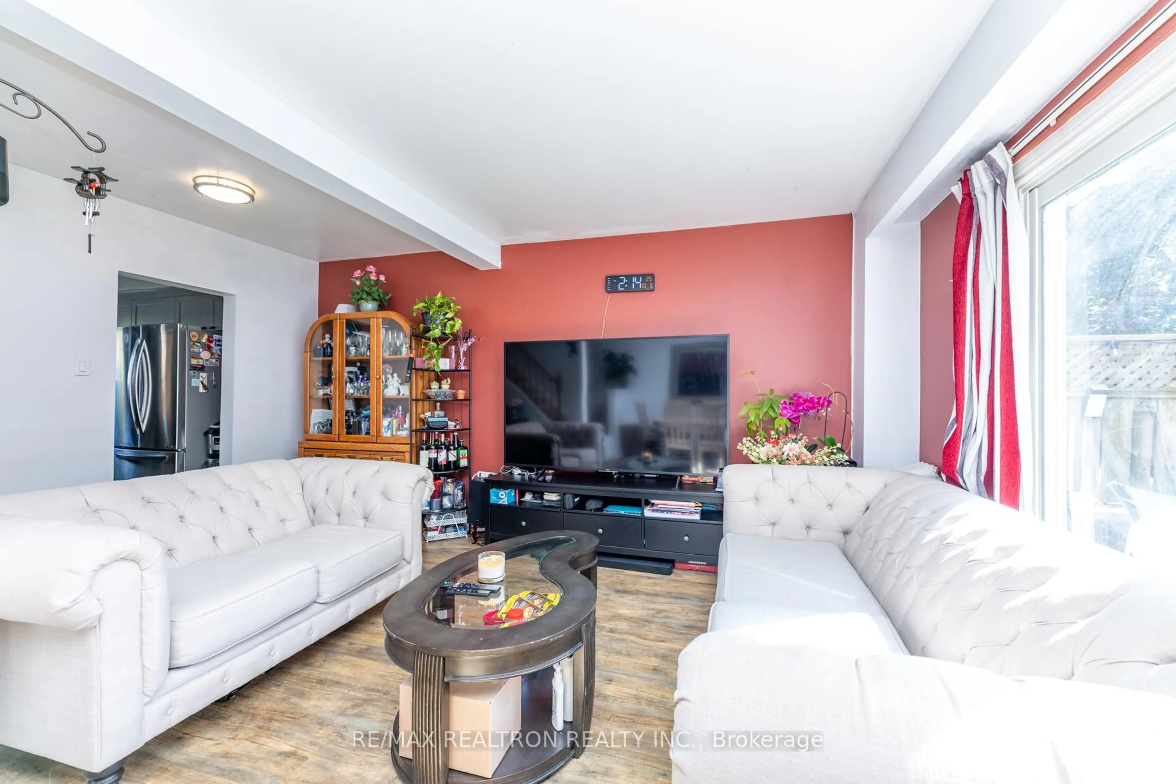 Living room with furniture, unknown for 925 Bayly St #7, Pickering Ontario L1W 1L4