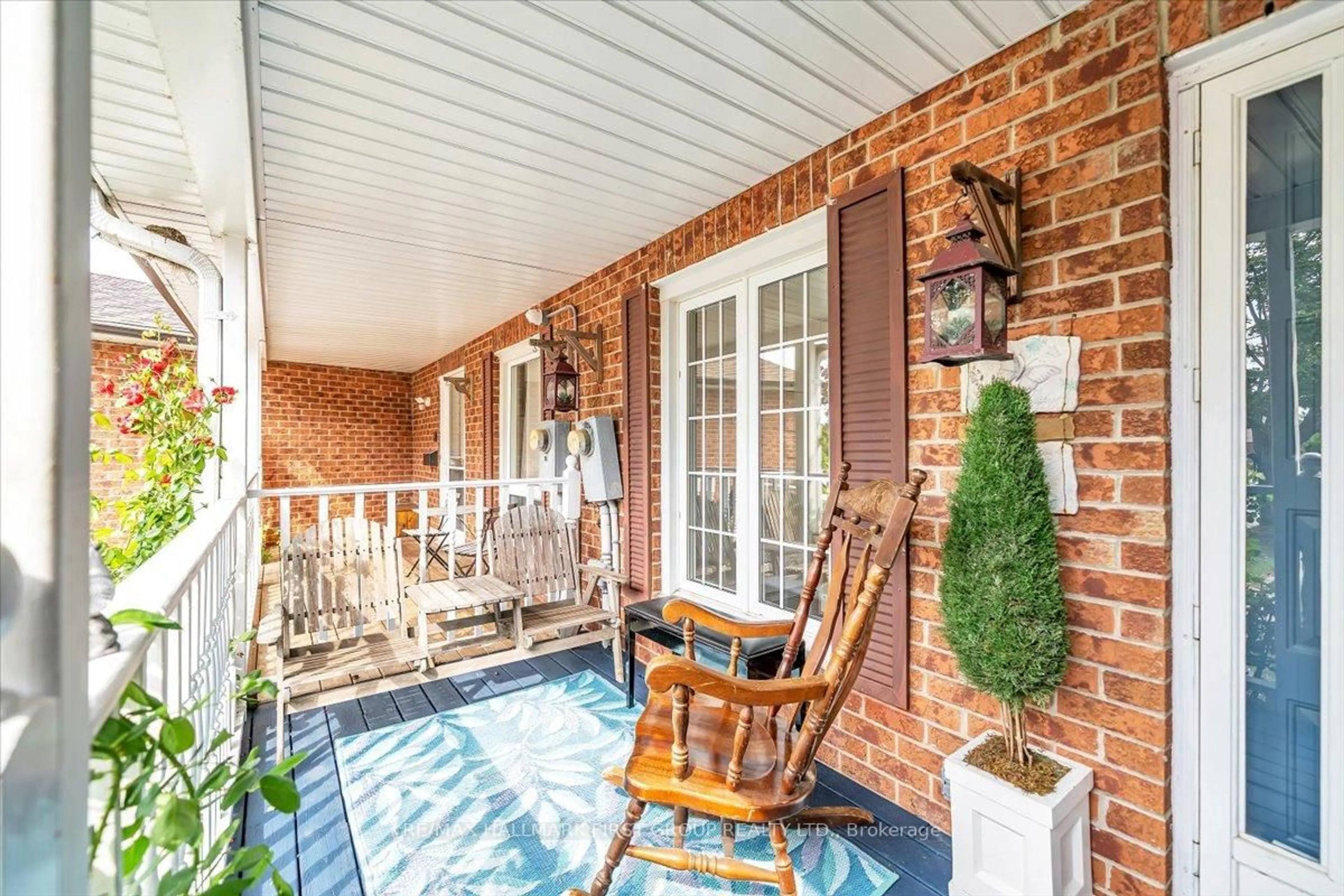 Patio, street for 1138 Tanzer Crt, Pickering Ontario L1W 3S4