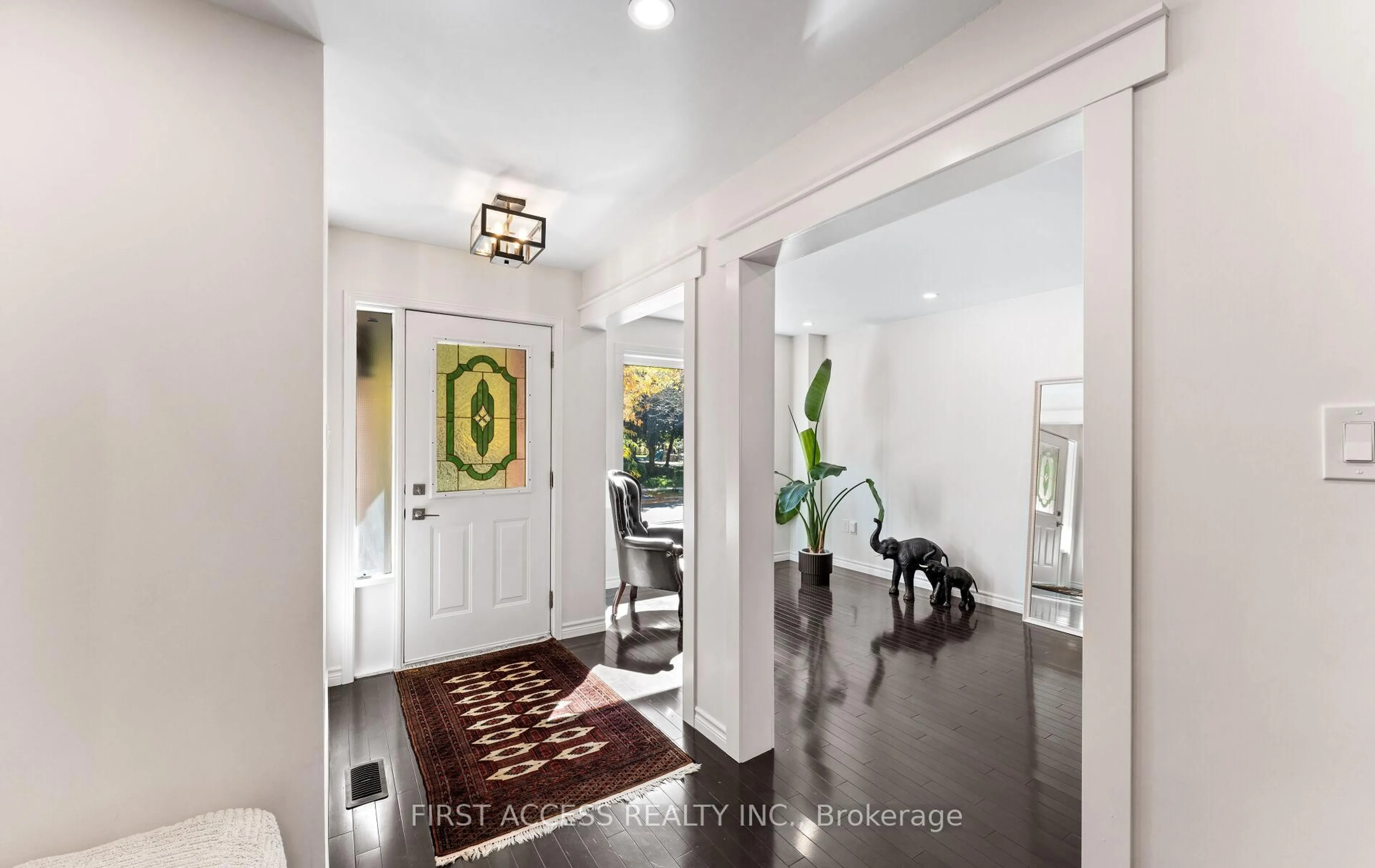 Indoor entryway for 97 Deverell St, Whitby Ontario L1R 1V9