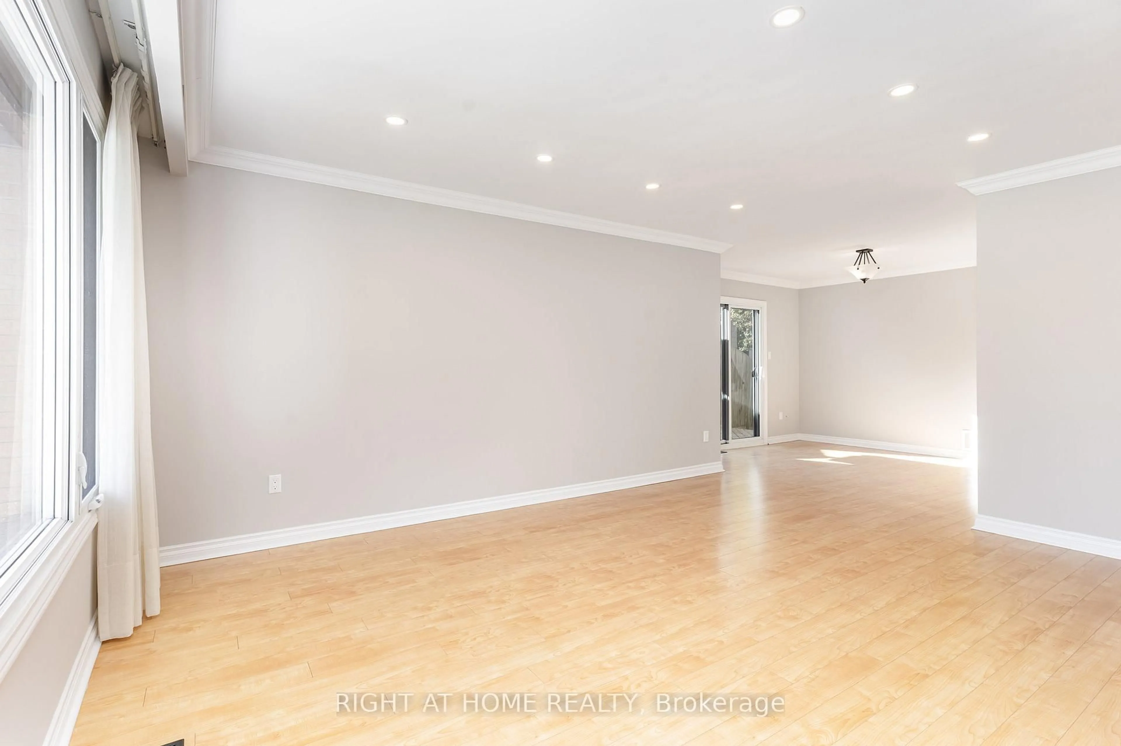 A pic of a room for 420 Safari Dr, Oshawa Ontario L1K 1B6