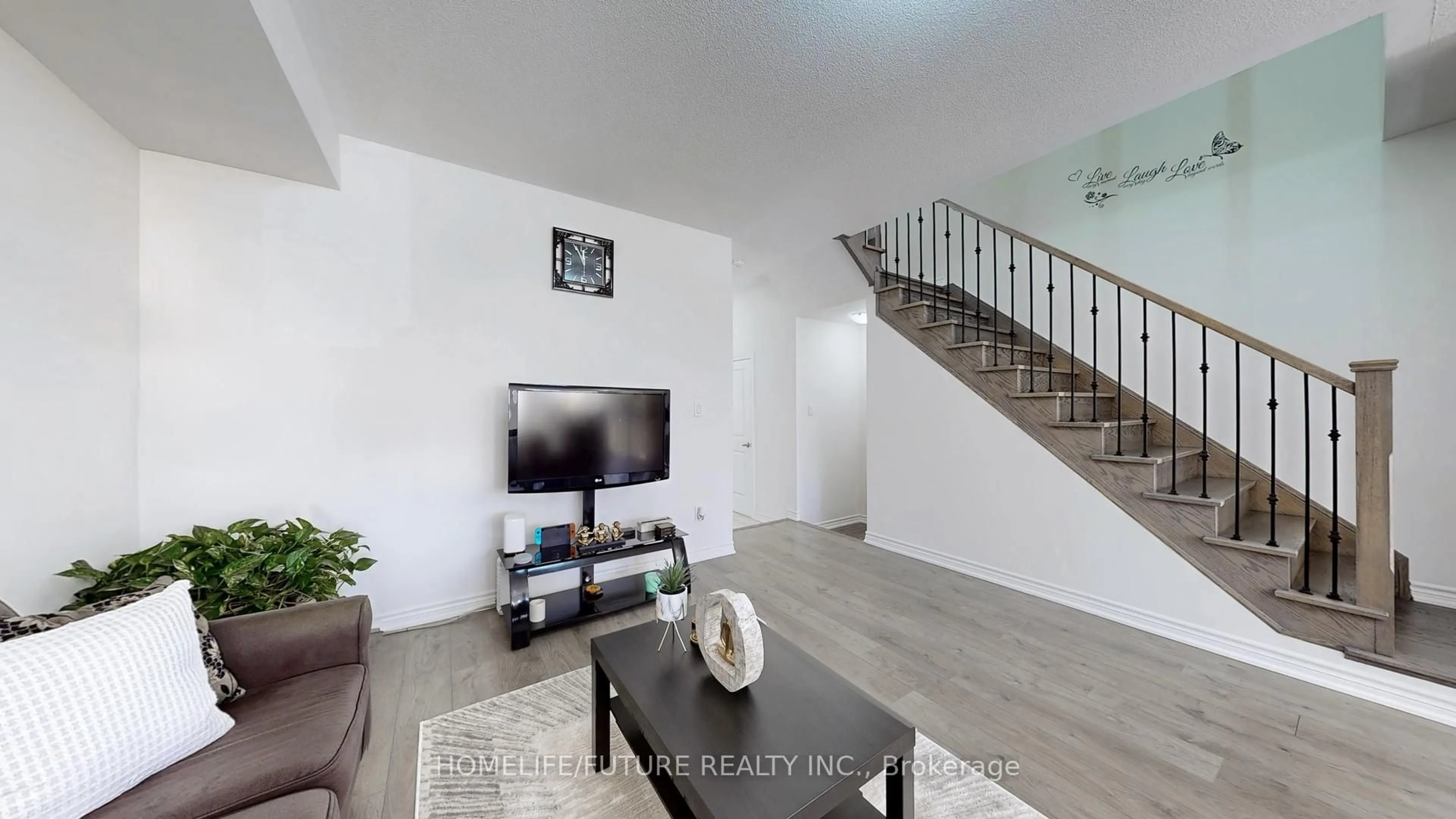 Unknown for 348 Okanagan Path, Oshawa Ontario L1H 0A7