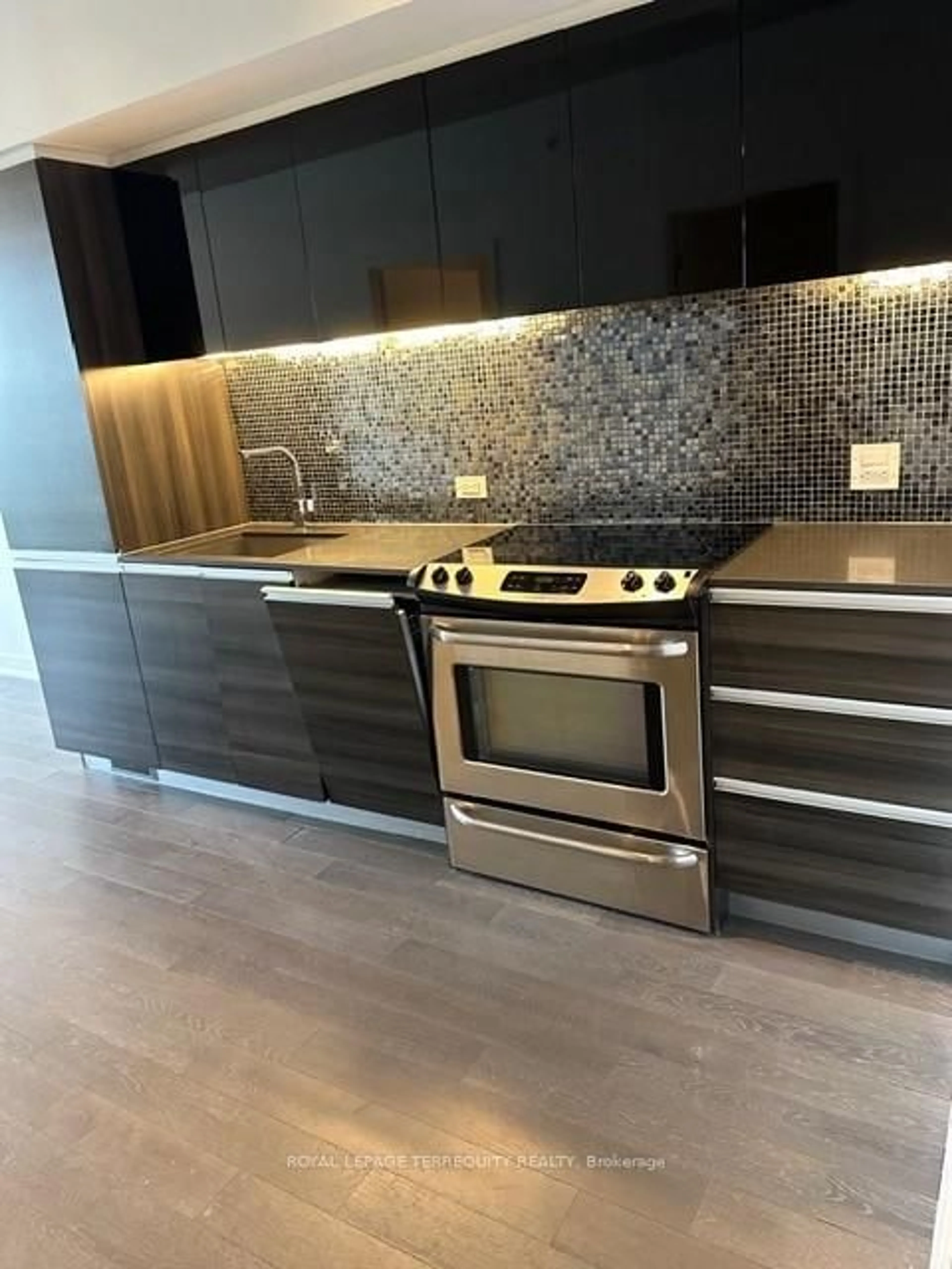 Contemporary kitchen, unknown for 1190 Dundas St #510, Toronto Ontario M4M 0C5