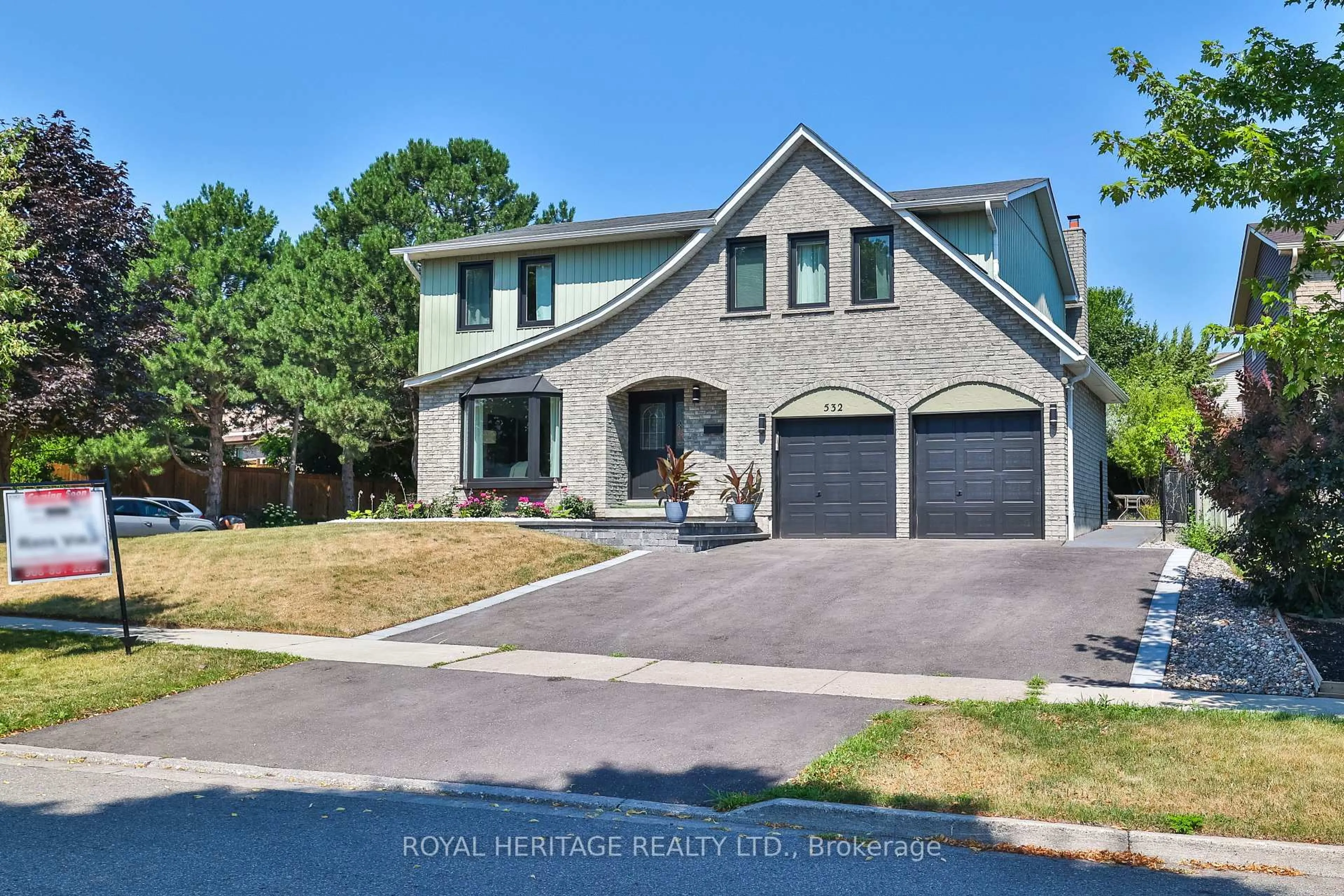 Home with brick exterior material, street for 532 Powell Rd, Whitby Ontario L1N 6Y7