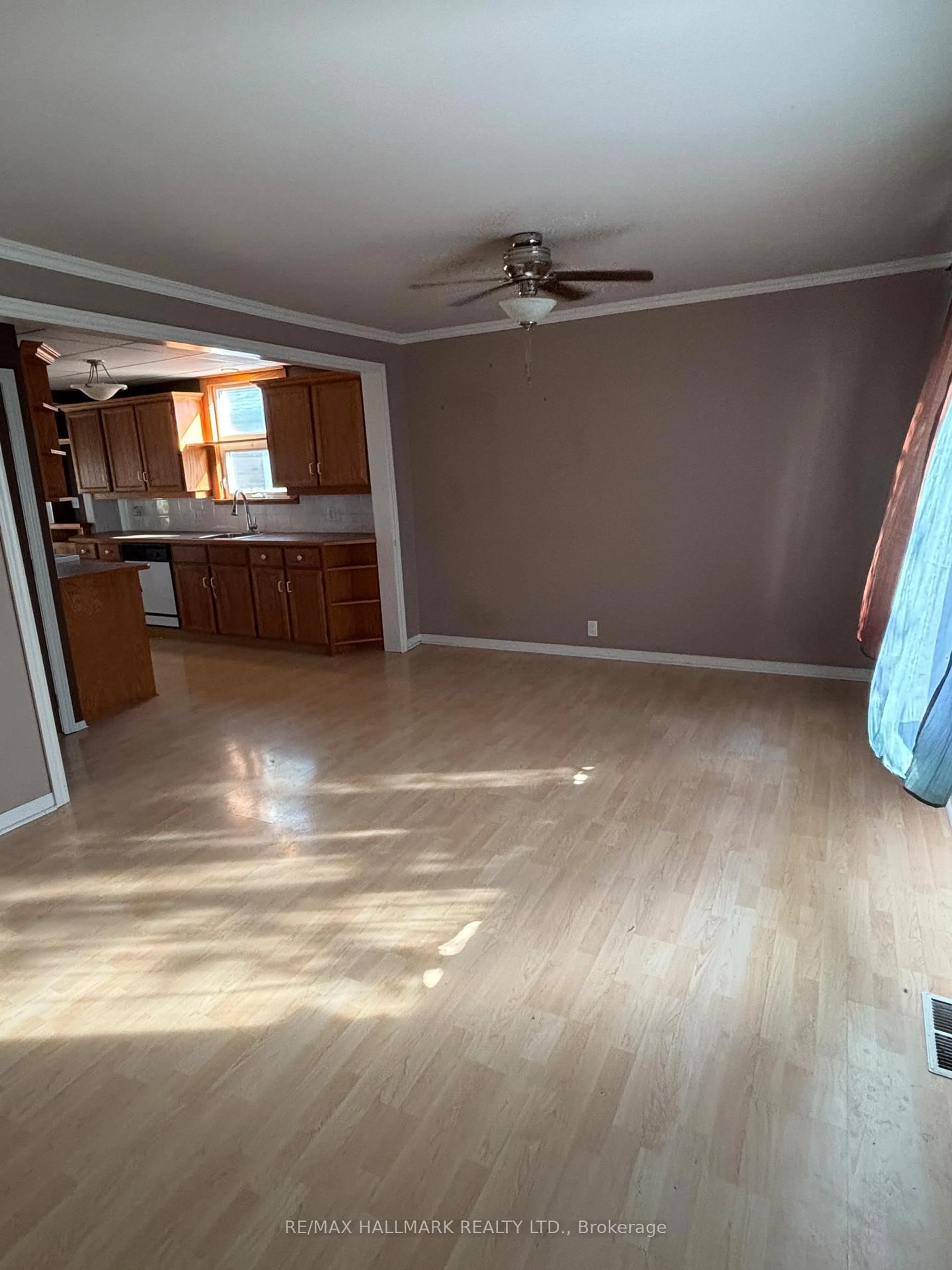 A pic of a room for 261 James St, Oshawa Ontario L1H 4Y6