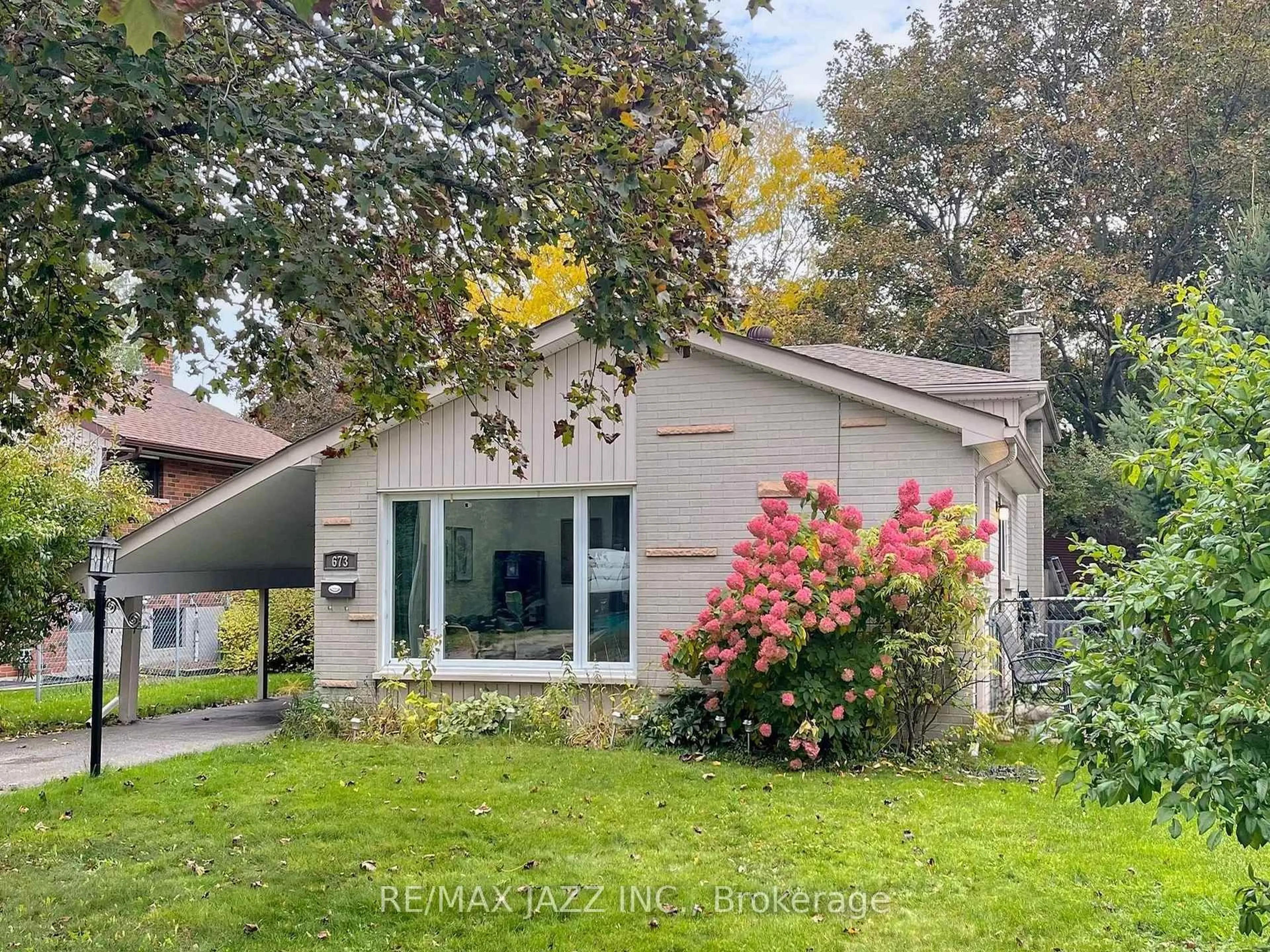 Unknown for 673 Lansdowne Dr, Oshawa Ontario L1G 1W5