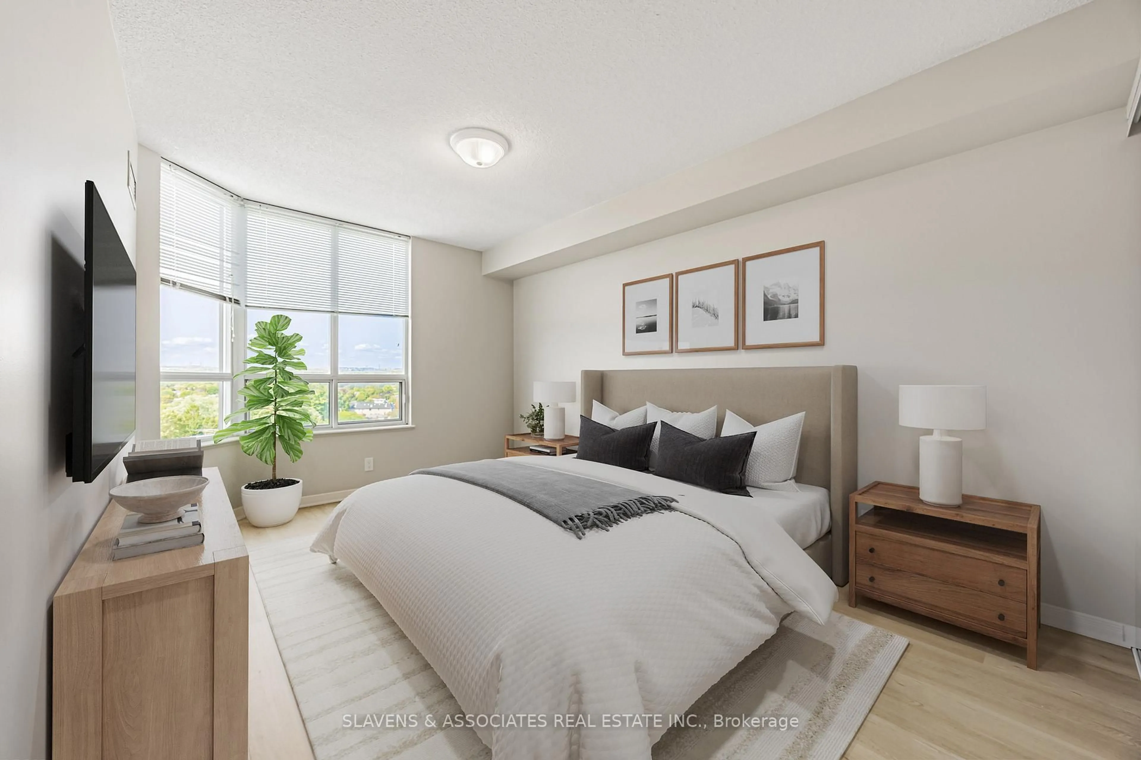 Bedroom with bed, unknown for 1000 The Esplanade Rd #1404, Pickering Ontario L1V 6V4