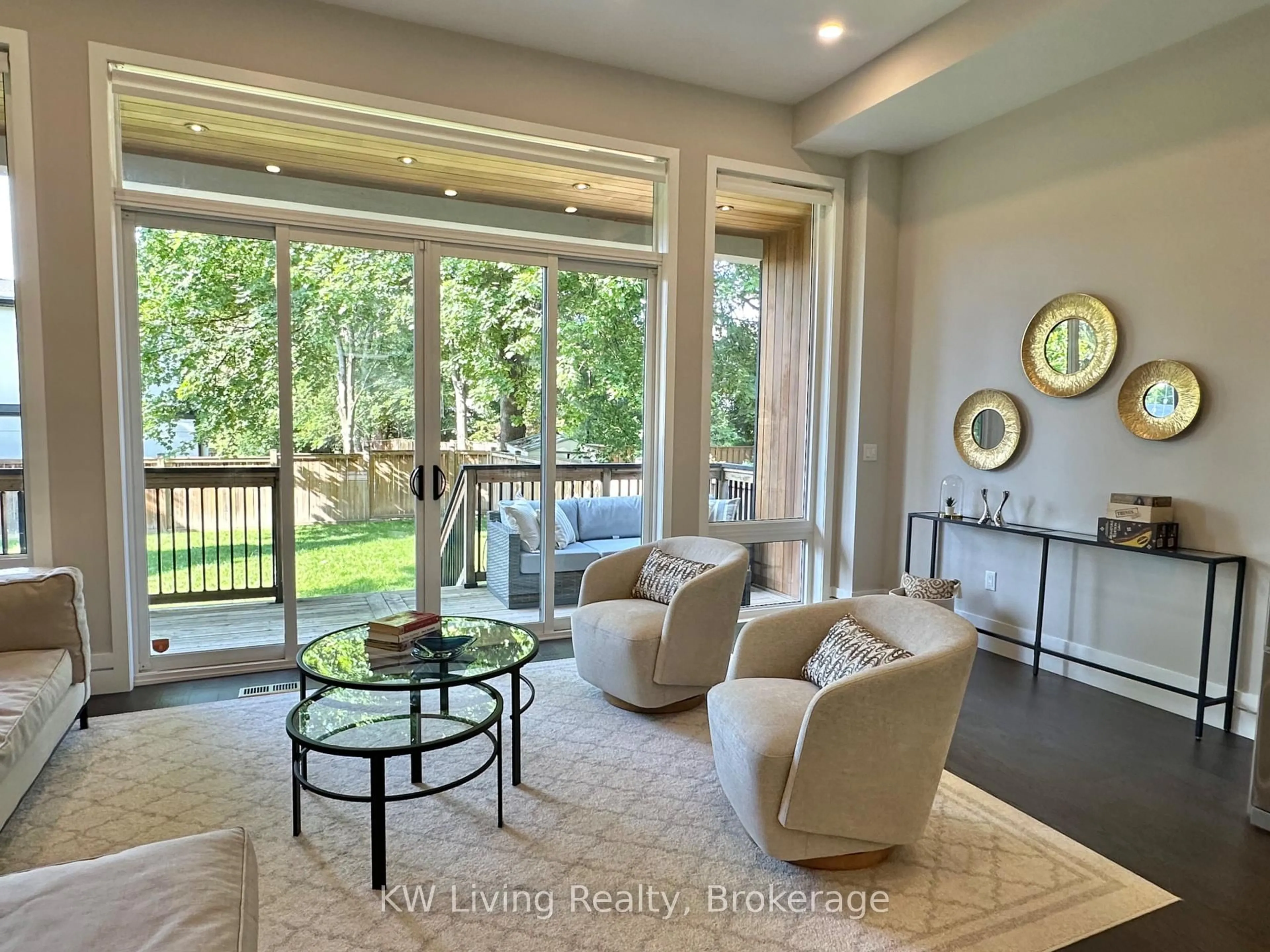 Living room with furniture, unknown for 18 Ferris Rd, Toronto Ontario M4B 1G1