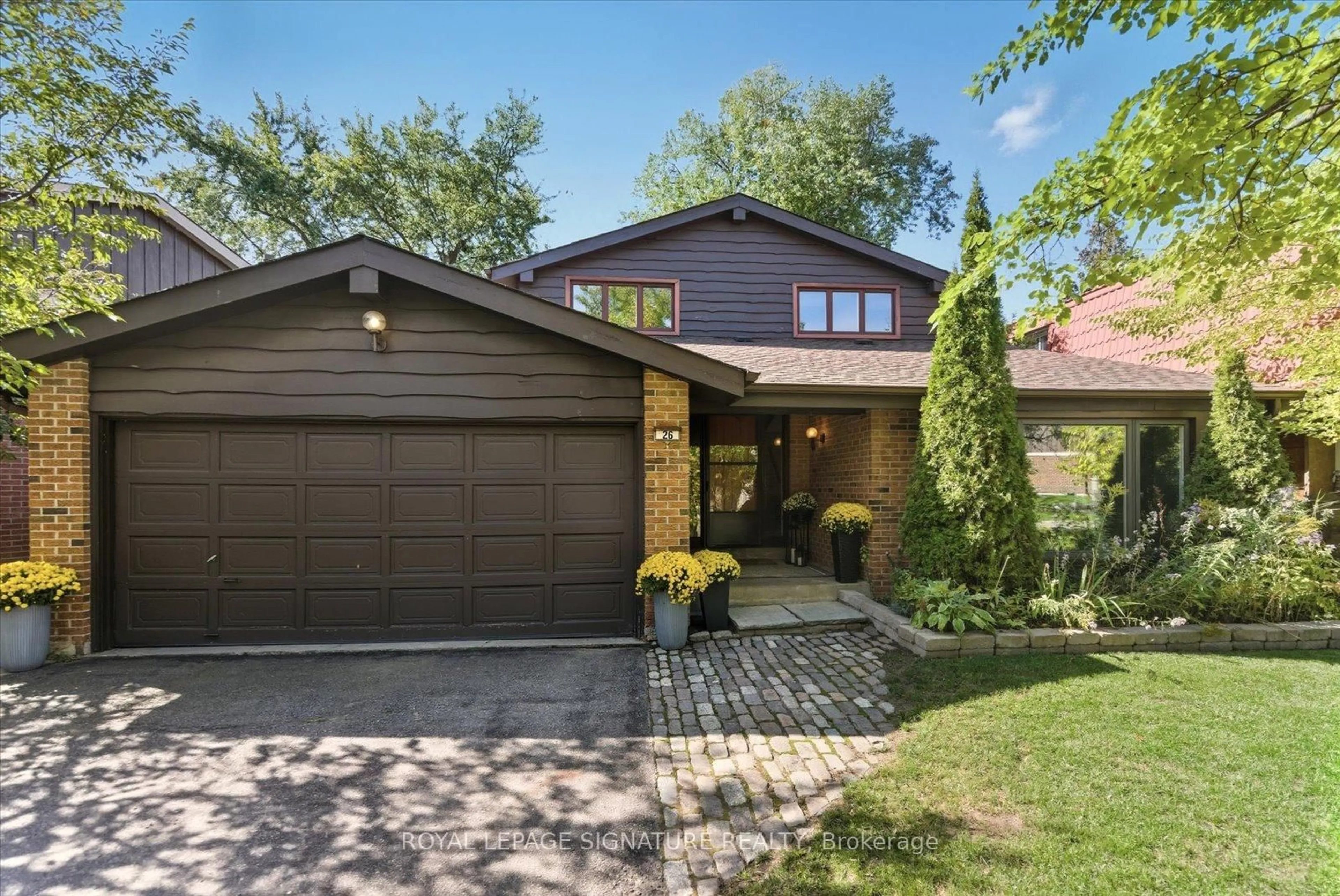 Home with brick exterior material, street for 26 Macklingate Crt, Toronto Ontario M1V 1A1