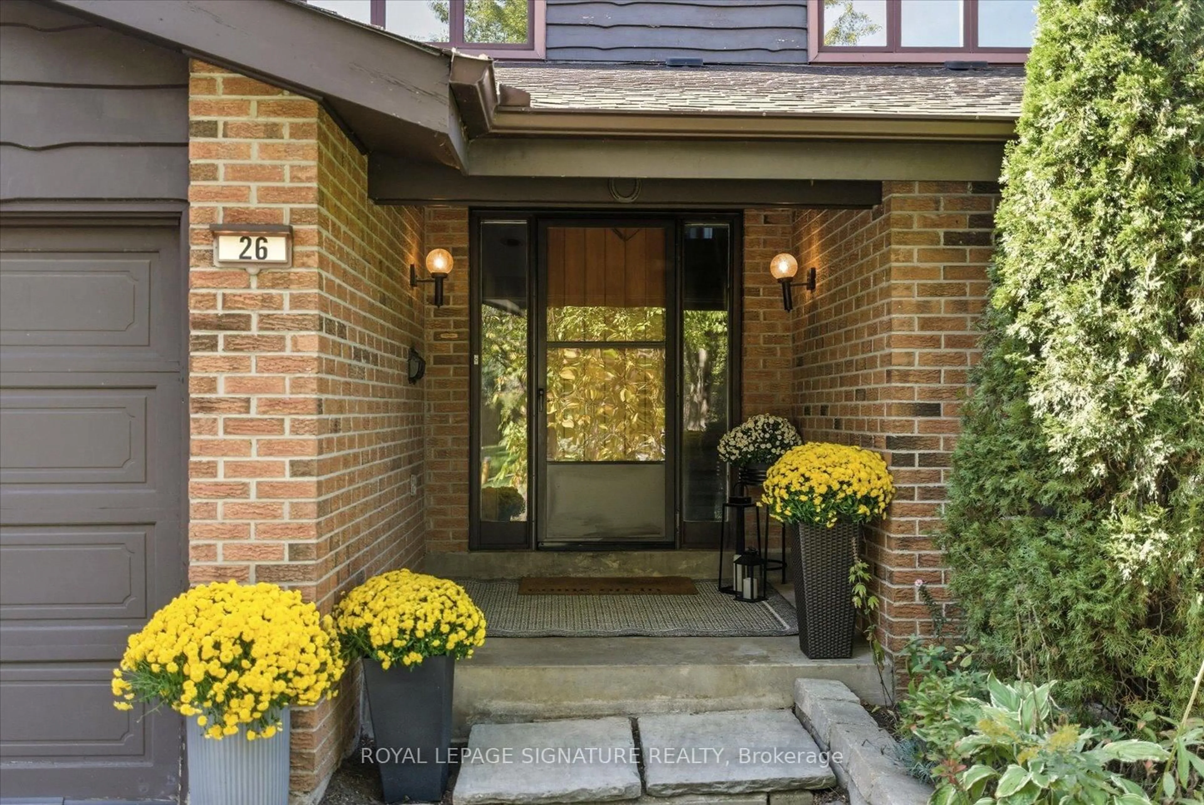 Home with brick exterior material, street for 26 Macklingate Crt, Toronto Ontario M1V 1A1