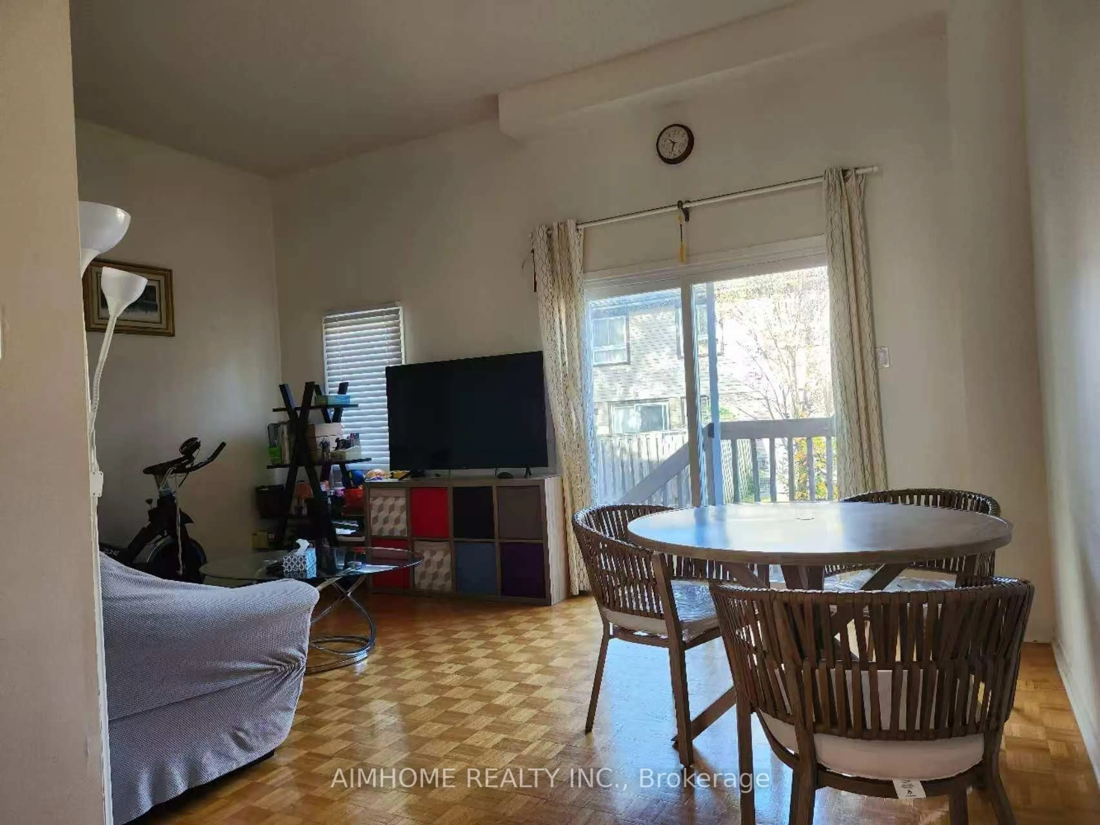 A pic of a room for 6 Thunder Grve, Toronto Ontario M1V 1V6