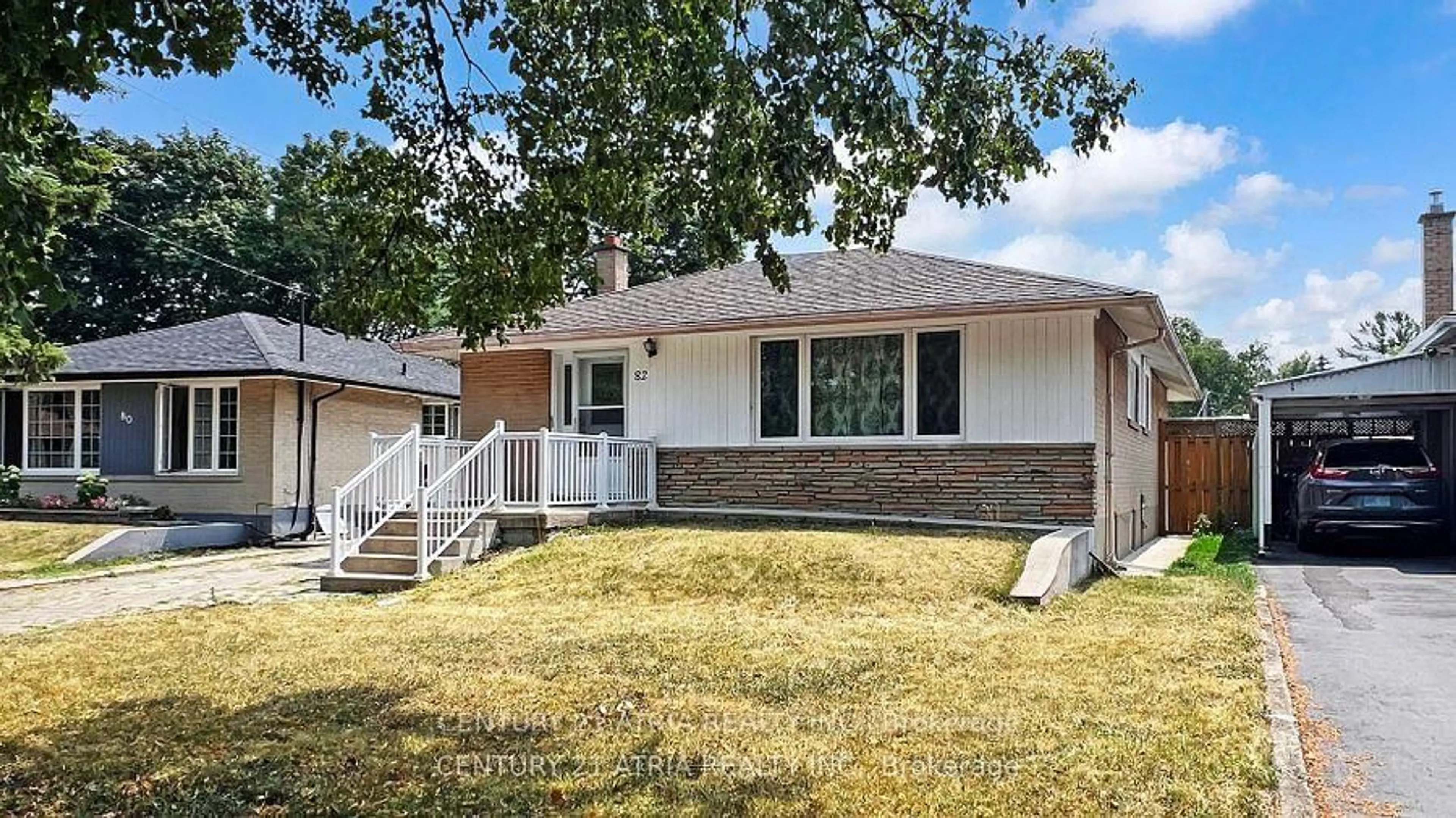 Home with vinyl exterior material, street for 82 Clementine Sq, Toronto Ontario M1G 2V7