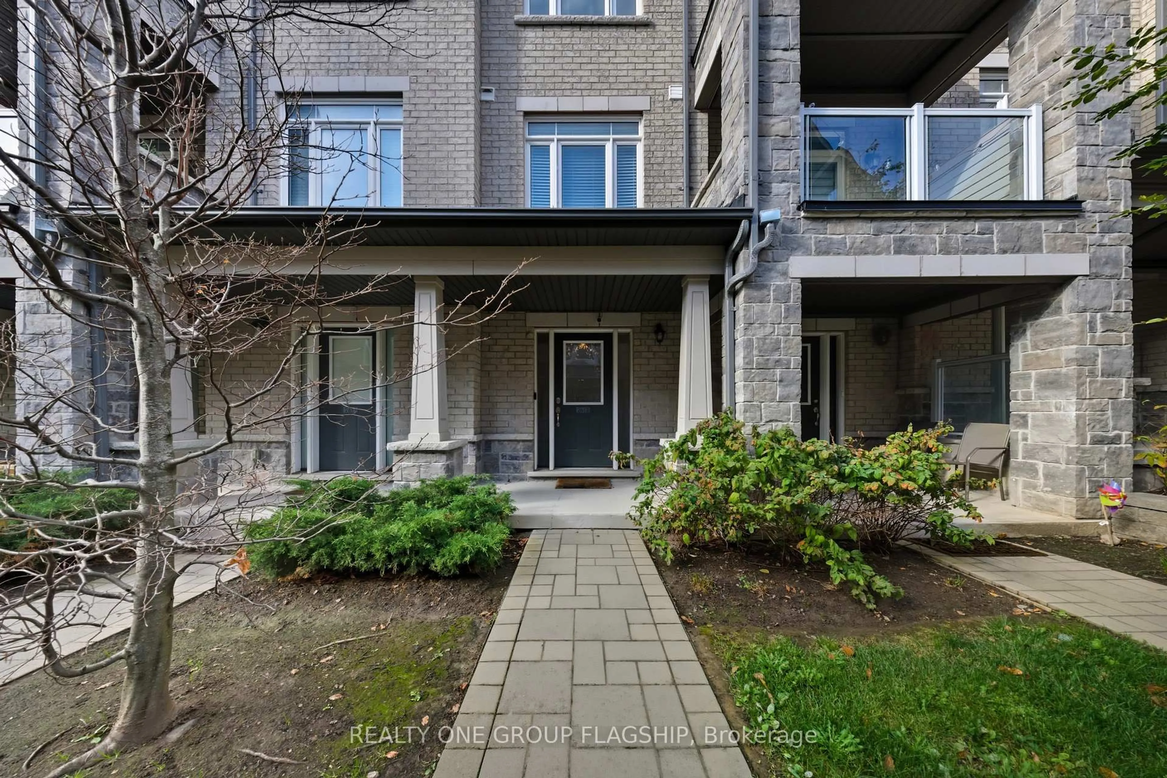 Unknown for 2613 Garrison Crossing, Pickering Ontario L1X 0E5