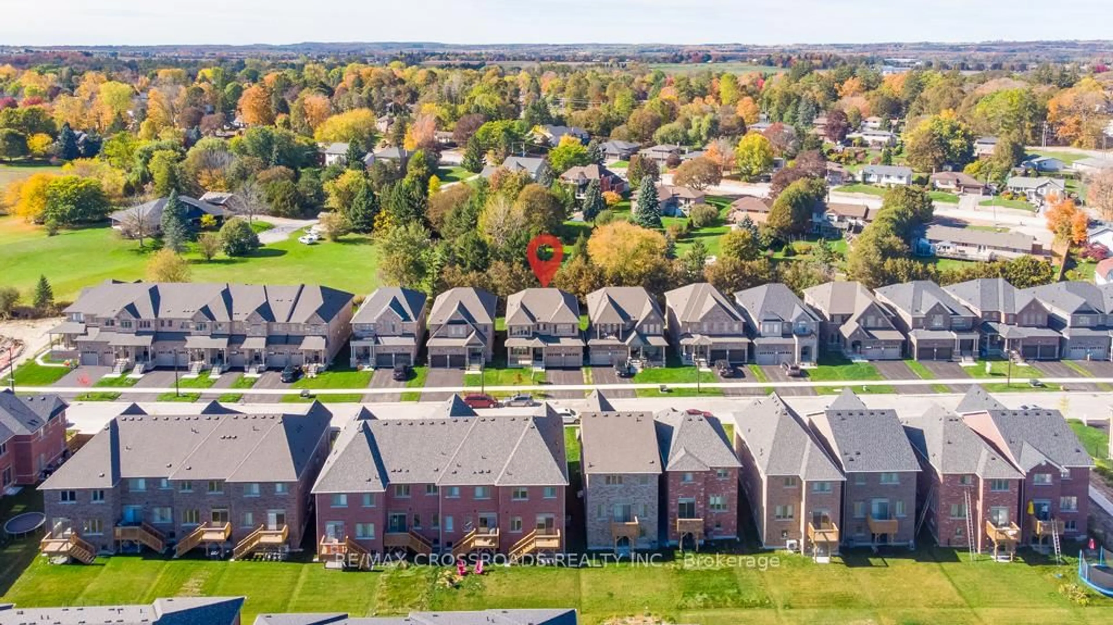 A pic from outside/outdoor area/front of a property/back of a property/a pic from drone, unknown for 118 North Garden Blvd, Scugog Ontario L9L 1B3