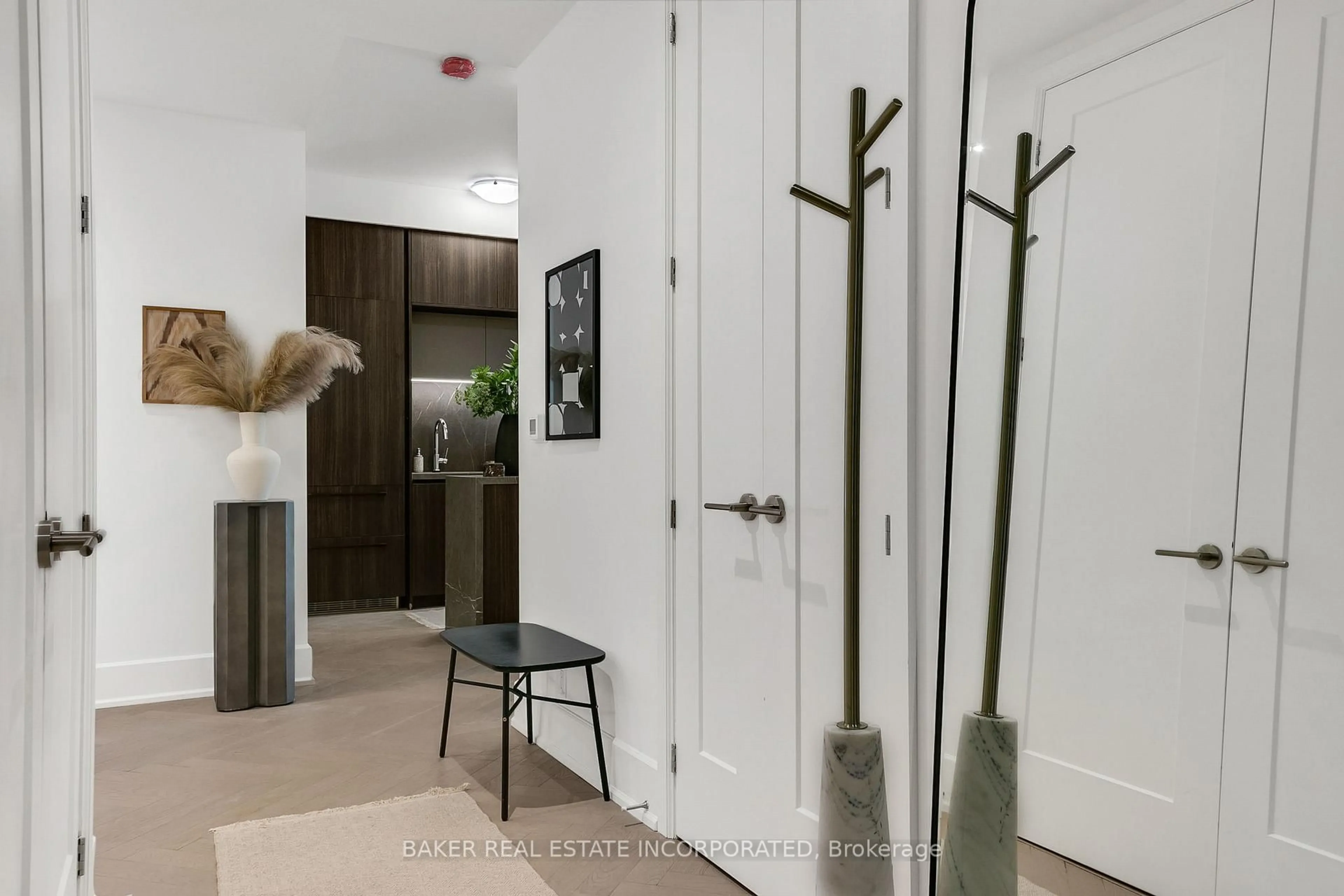 Indoor entryway for 800 Broadview Ave #207, Toronto Ontario M4K 2P7