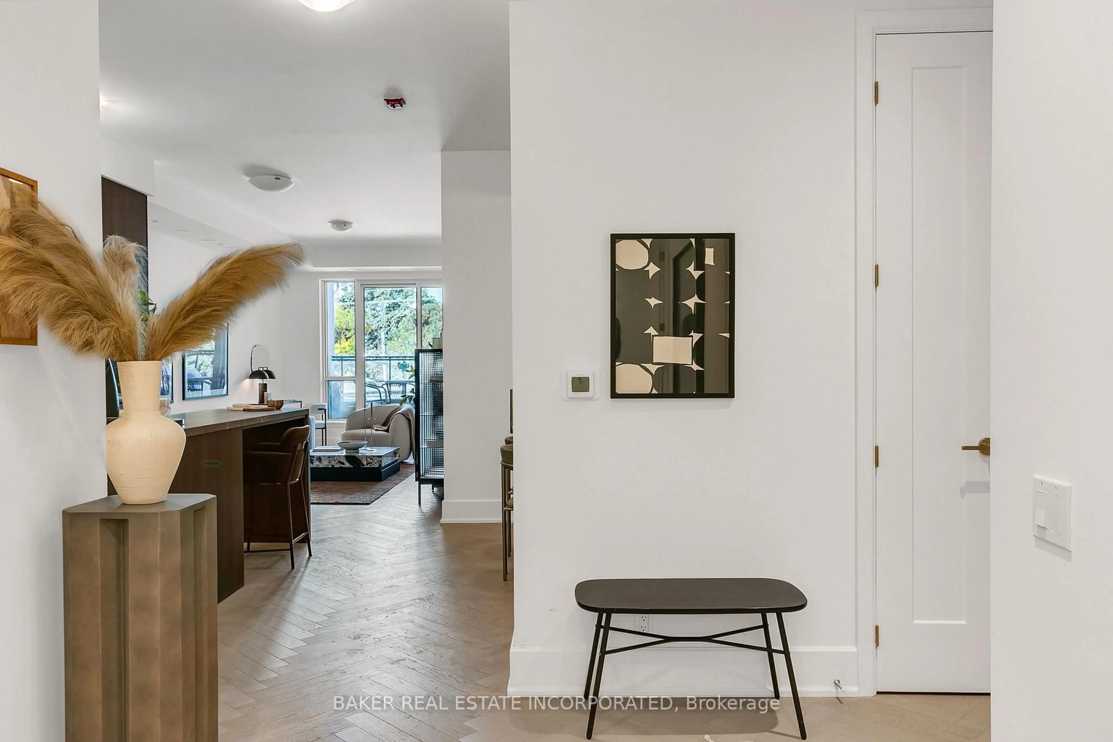 Indoor entryway for 800 Broadview Ave #207, Toronto Ontario M4K 2P7